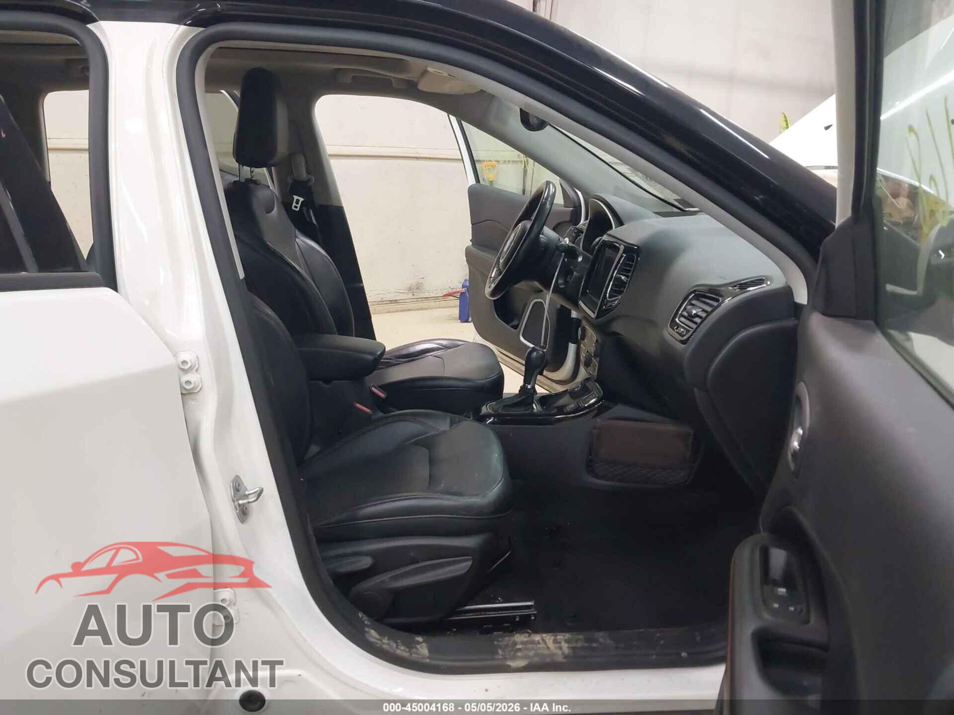 JEEP COMPASS 2018 - 3C4NJDCB0JT396393