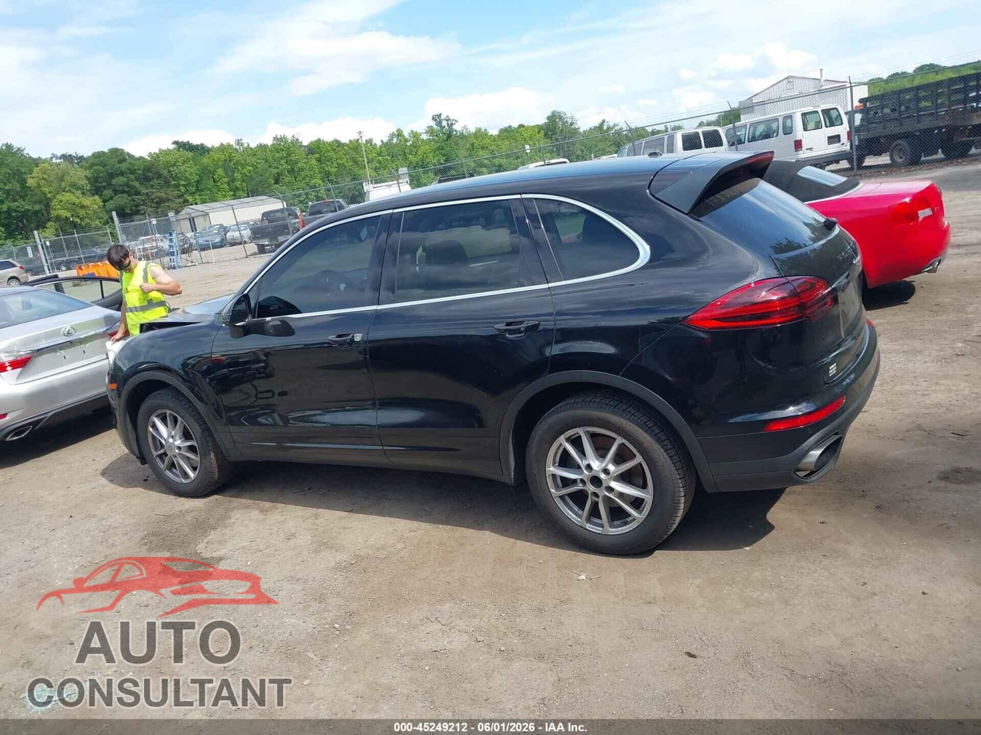 PORSCHE CAYENNE 2016 - WP1AA2A29GLA10546
