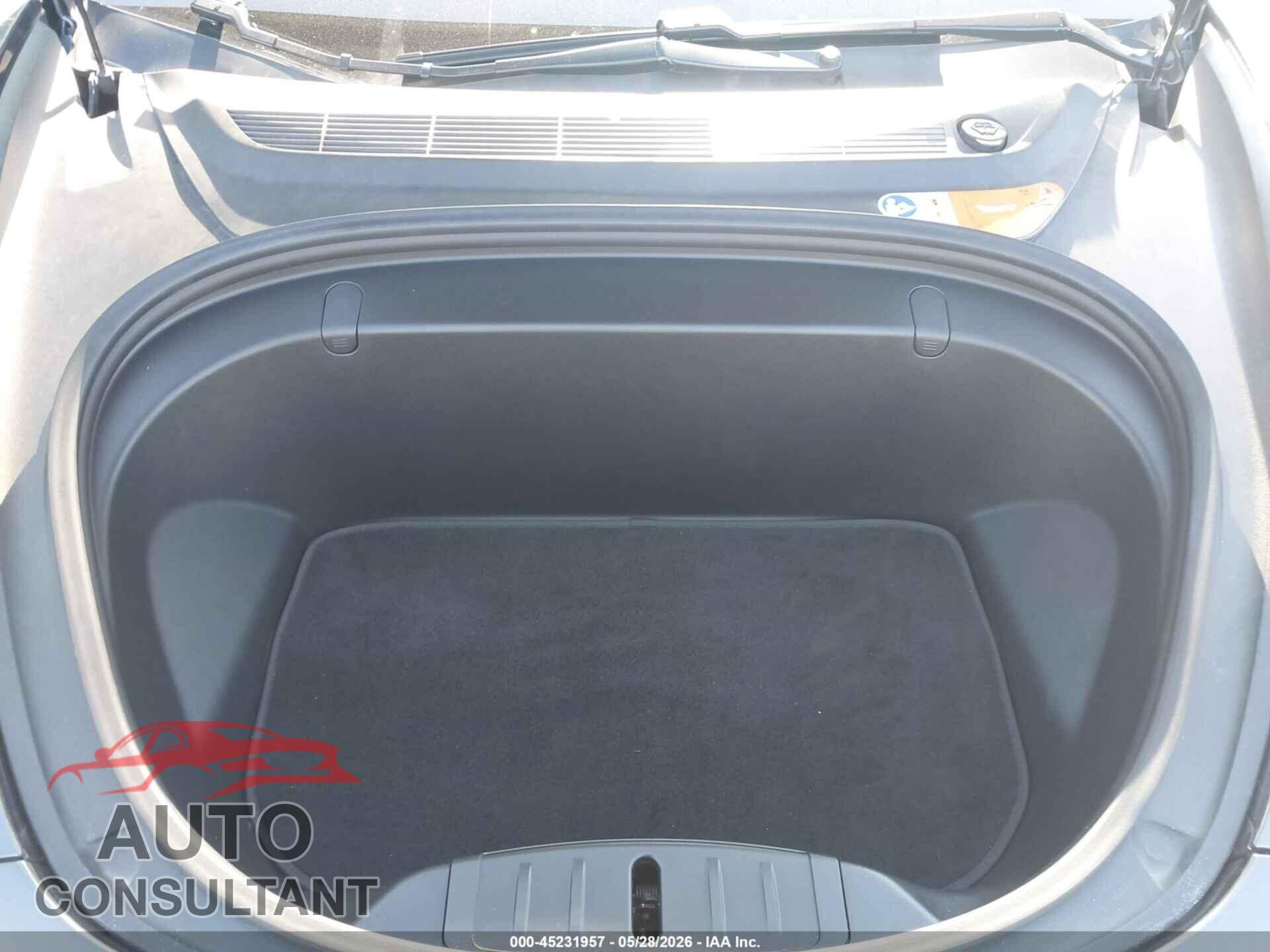 TESLA MODEL 3 2018 - 5YJ3E1EA1JF002817