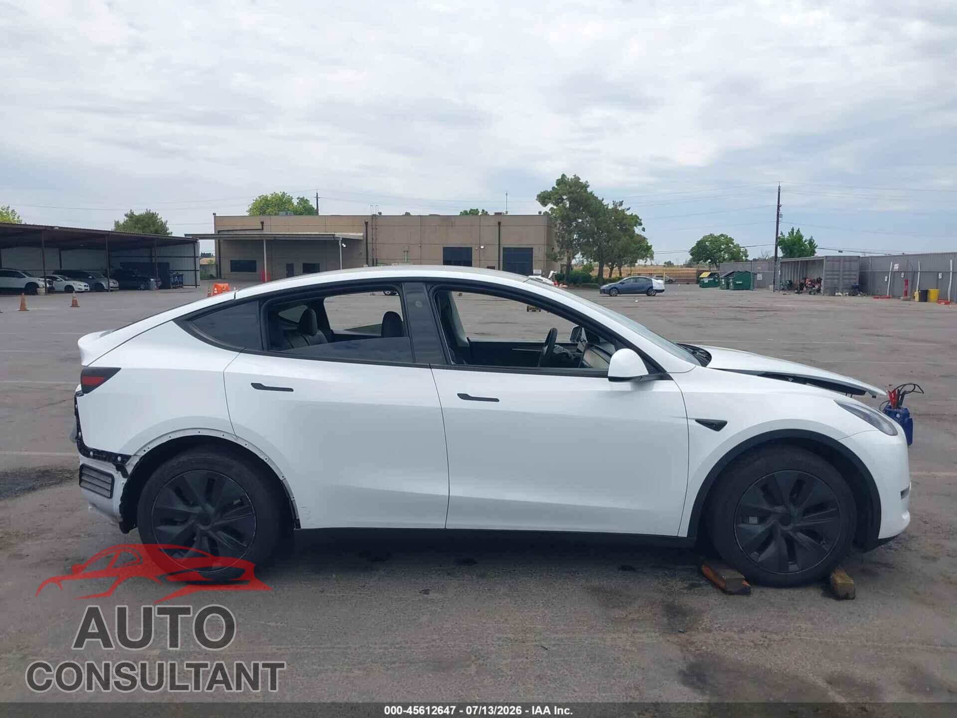 TESLA MODEL Y 2024 - 7SAYGDED3RF117932