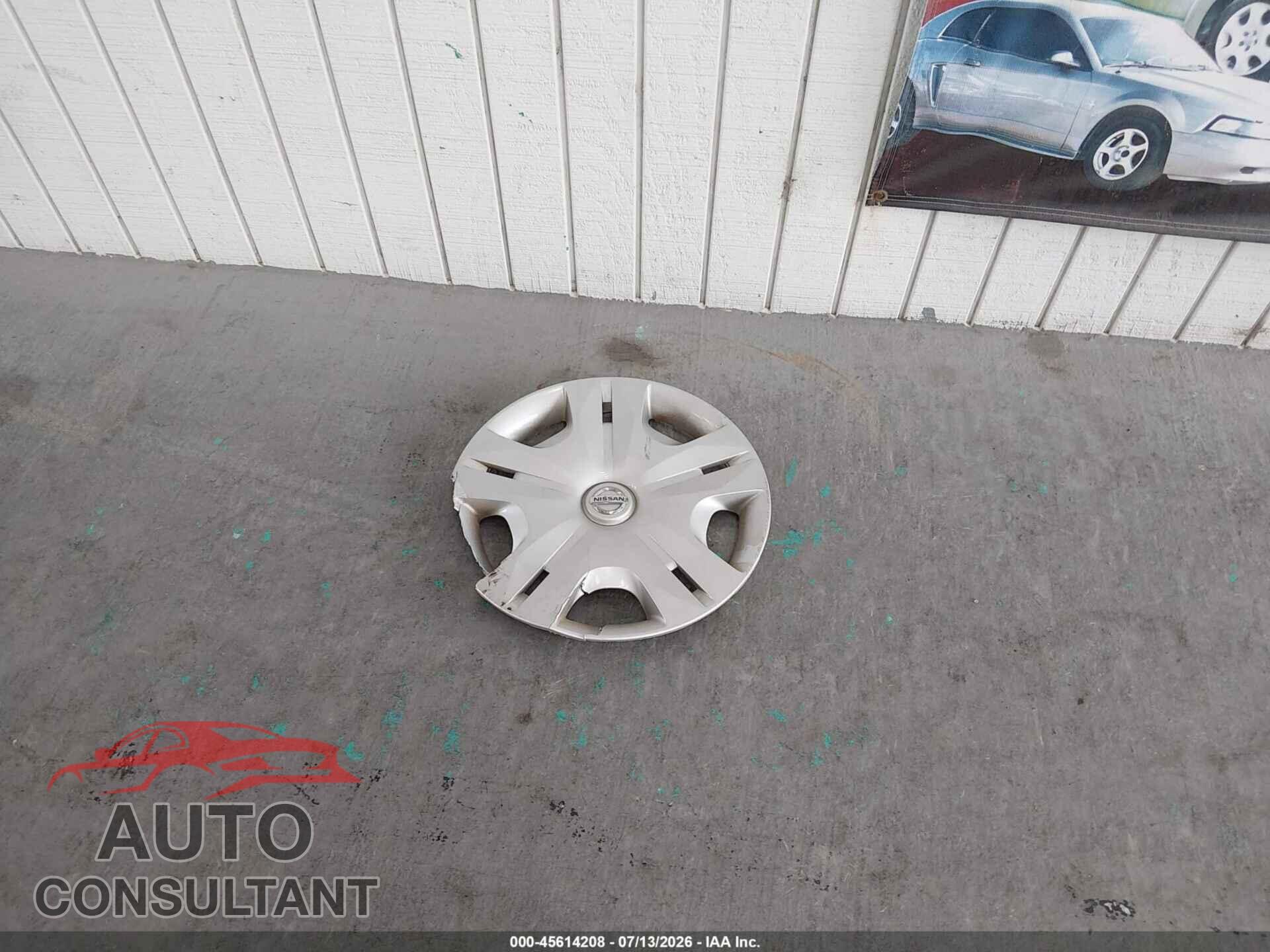 NISSAN VERSA 2011 - 3N1BC1CP8BL411914
