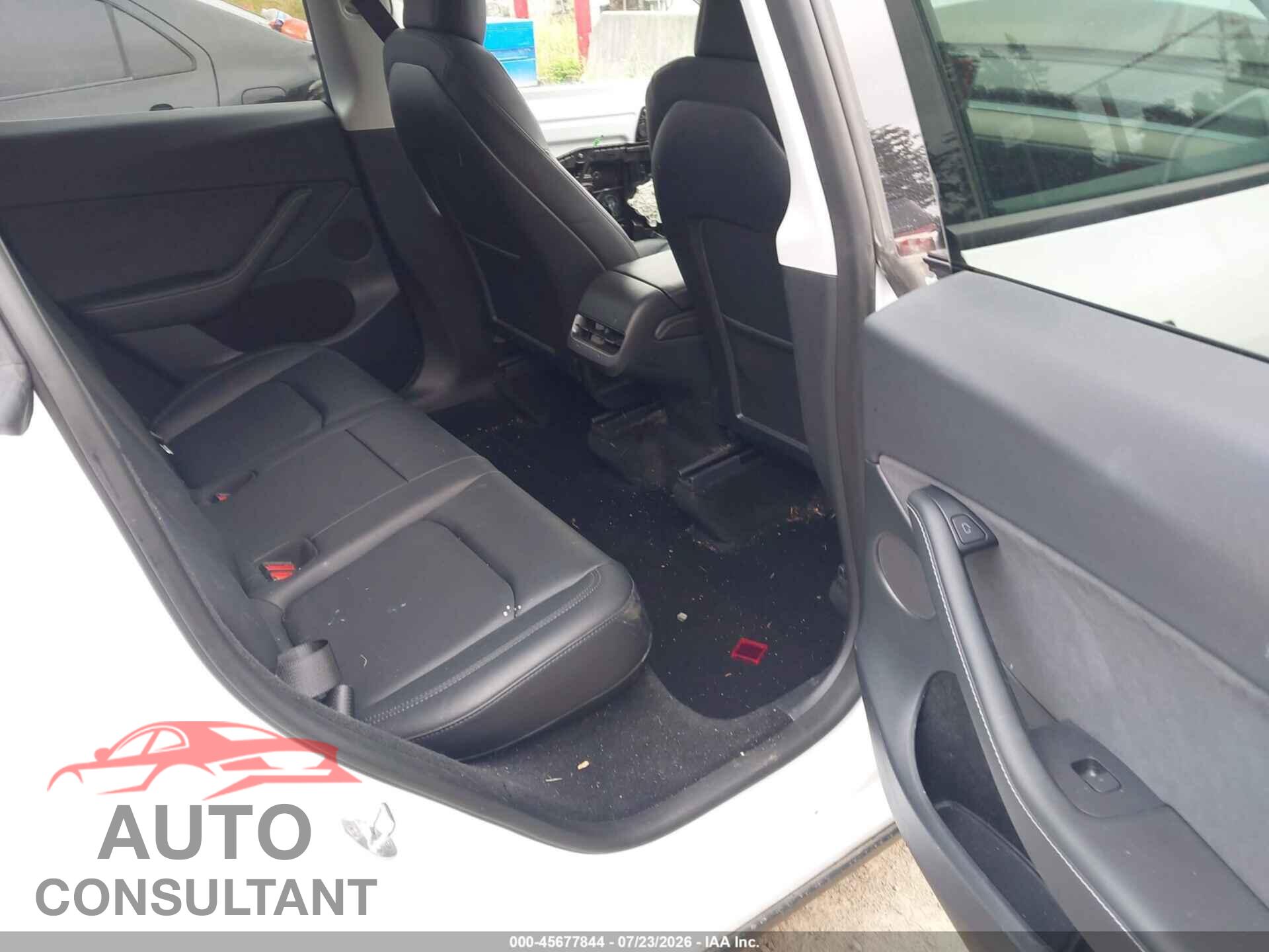 TESLA MODEL Y 2023 - 7SAYGDEE7PF660707
