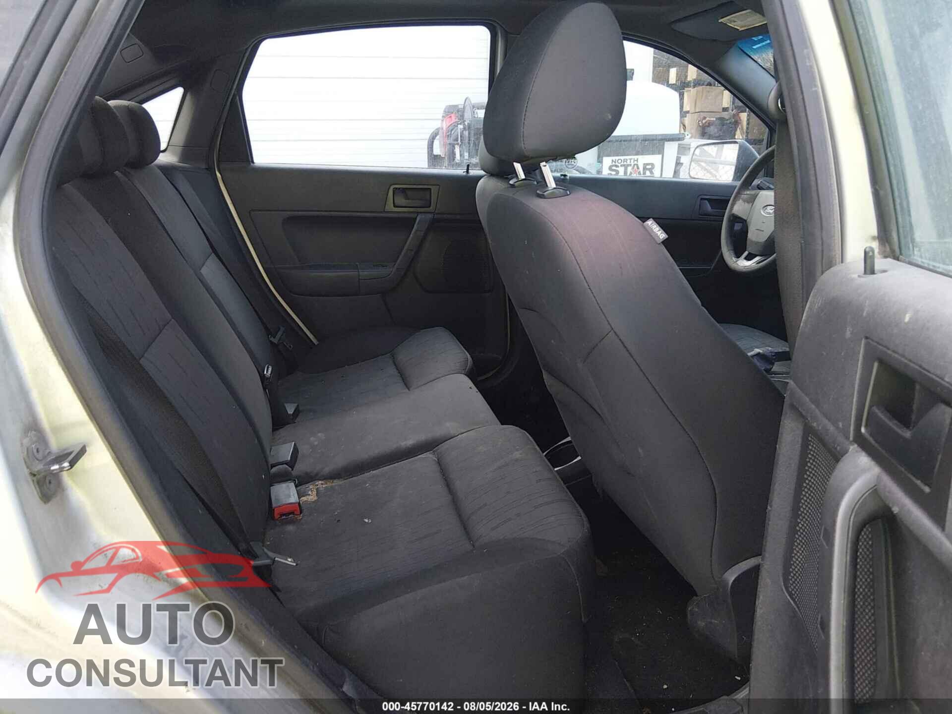 FORD FOCUS 2010 - 1FAHP3FN7AW245367