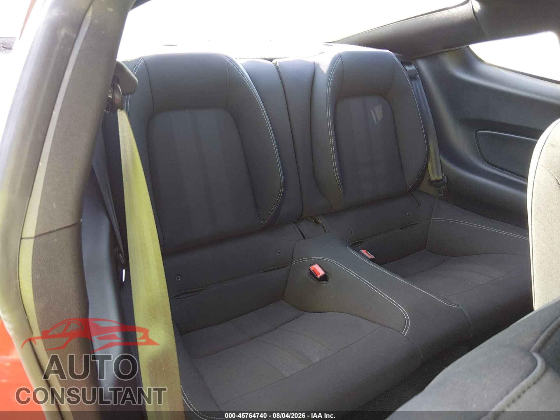 FORD MUSTANG 2018 - 1FA6P8TH3J5106829