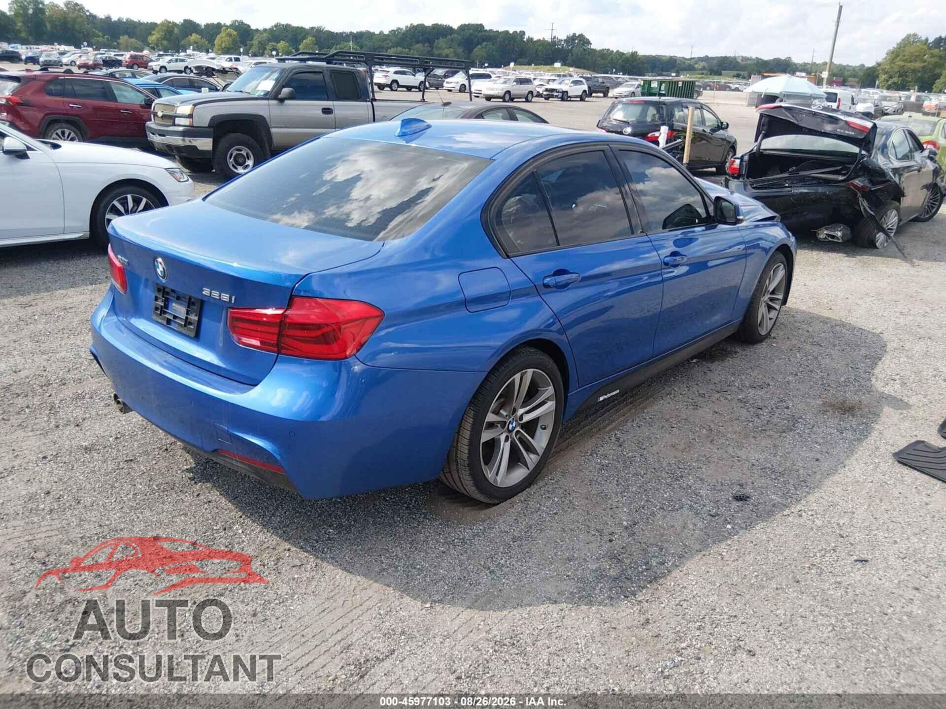 BMW 328I 2016 - WBA8E3G58GNU02592