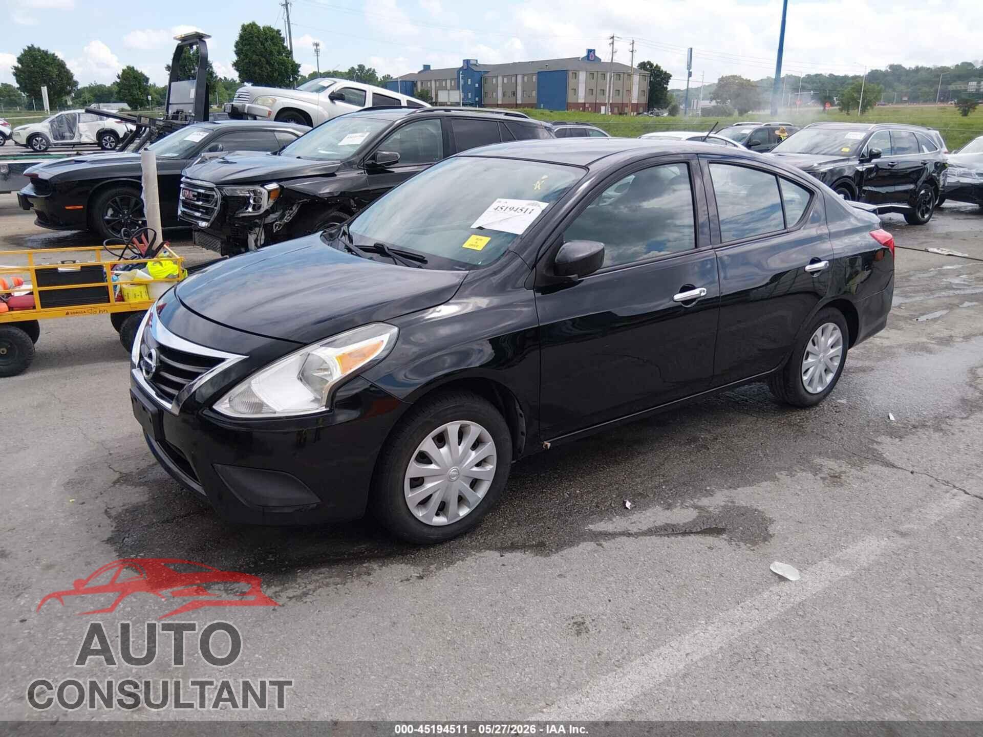 NISSAN VERSA 2018 - 3N1CN7AP1JL878000
