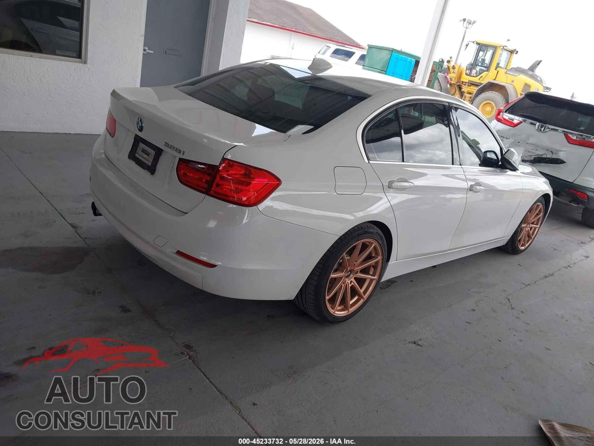 BMW 328I 2015 - WBA3A5G58FNP34256