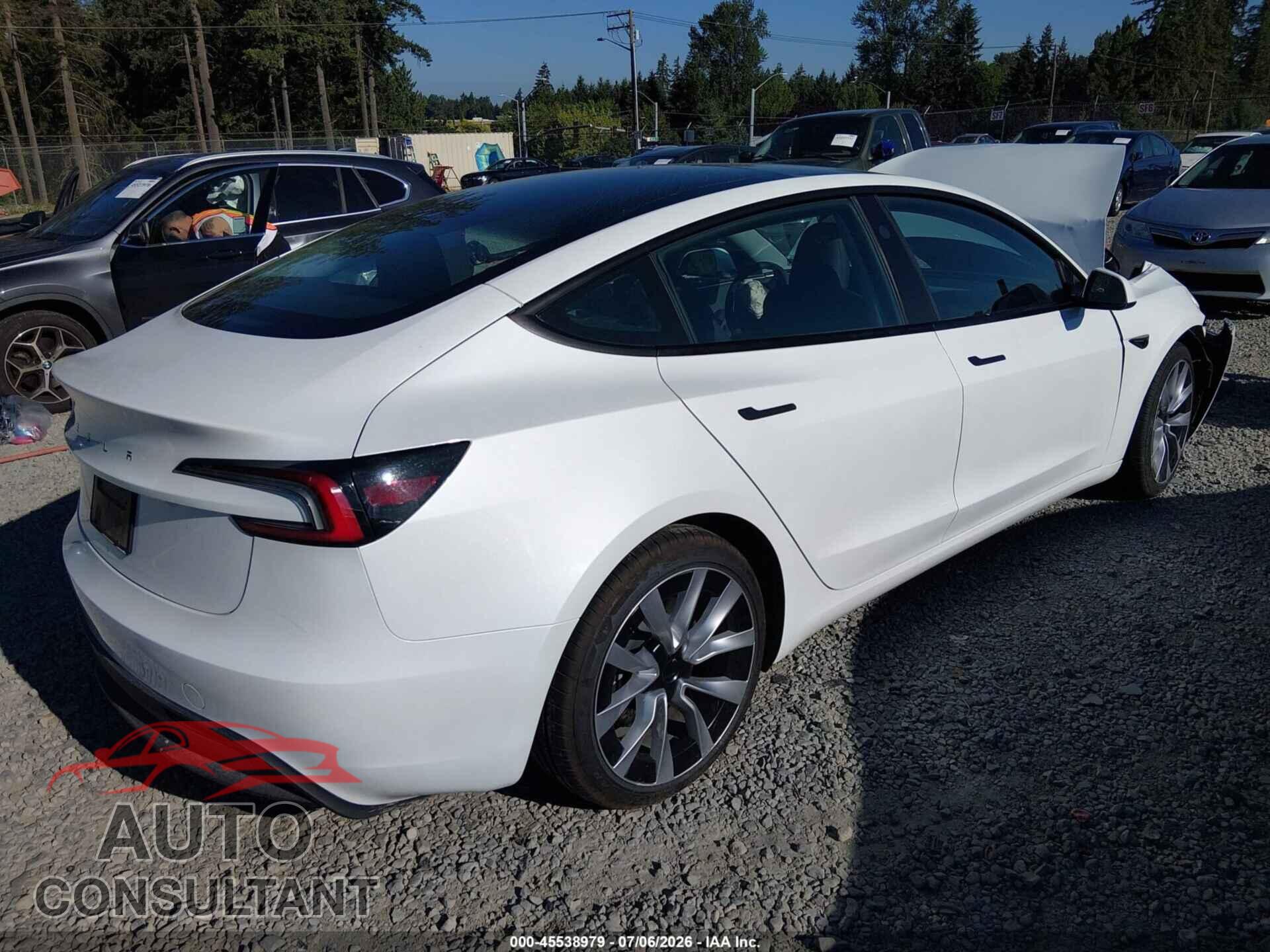 TESLA MODEL 3 2025 - 5YJ3E1EA9SF048364