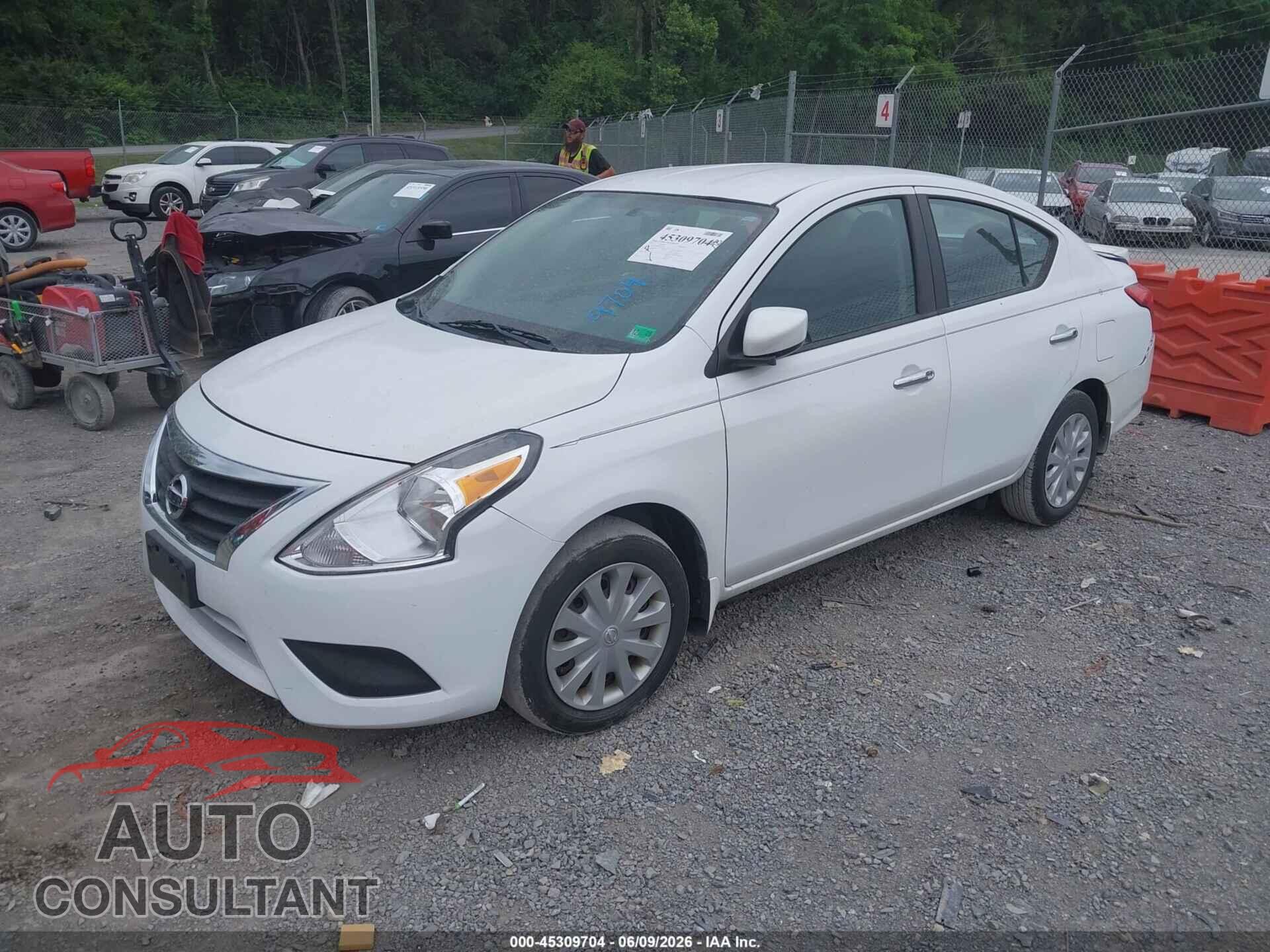 NISSAN VERSA 2015 - 3N1CN7AP8FL824832