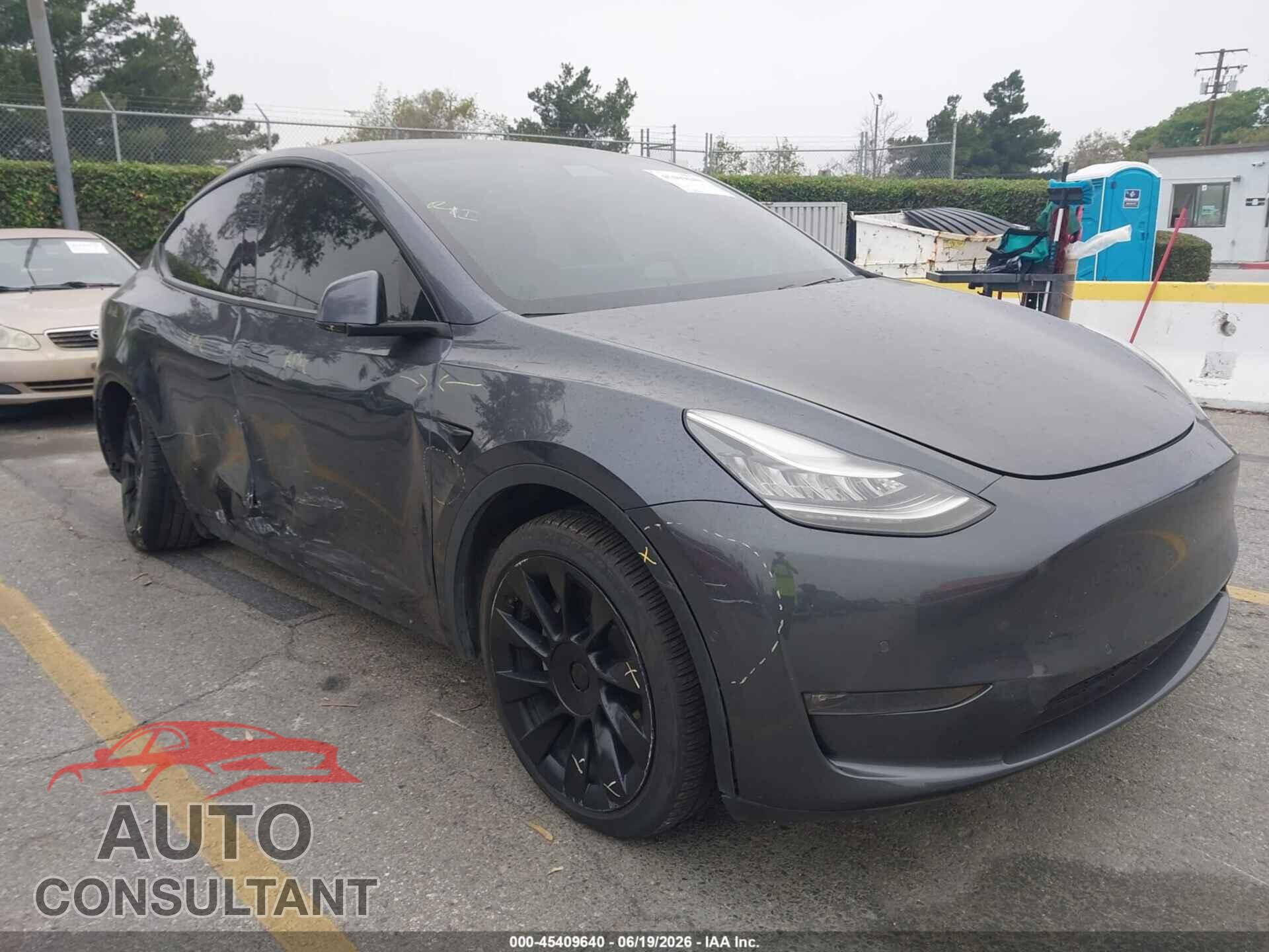 TESLA MODEL Y 2020 - 5YJYGDEEXLF045396