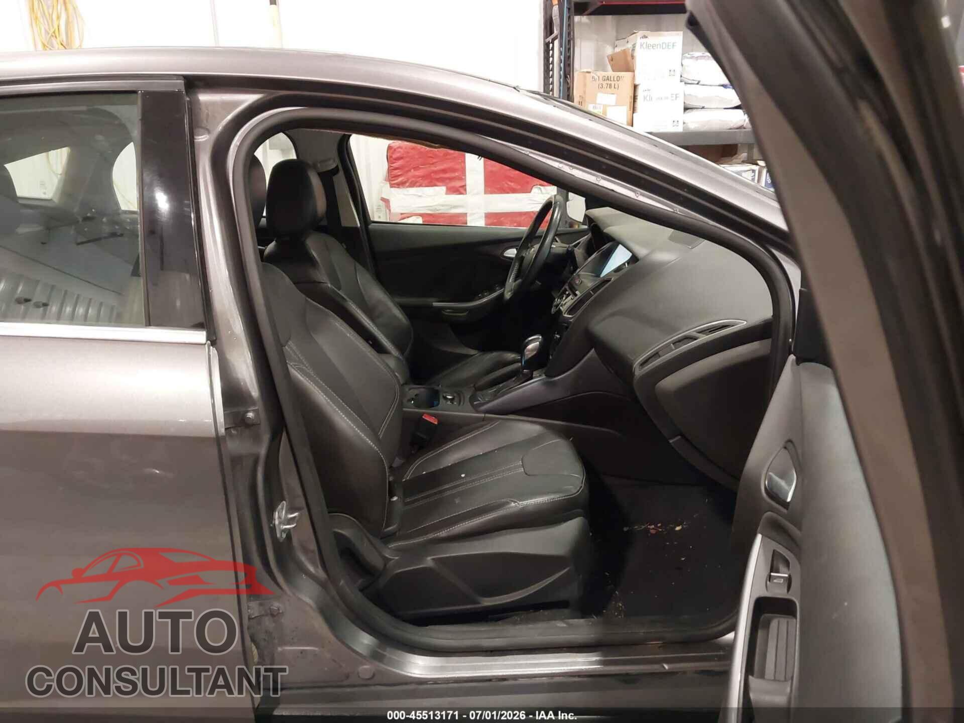 FORD FOCUS 2014 - 1FADP3N28EL209622