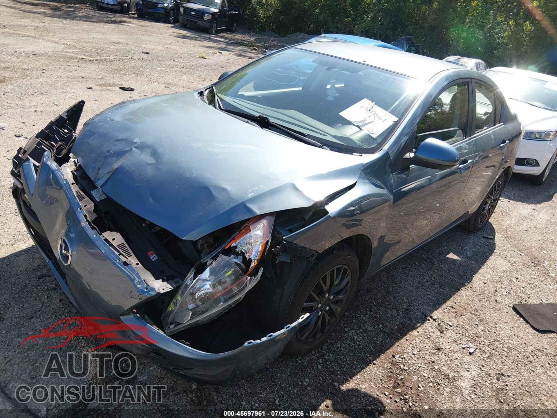 MAZDA MAZDA3 2011 - JM1BL1UF7B1404561