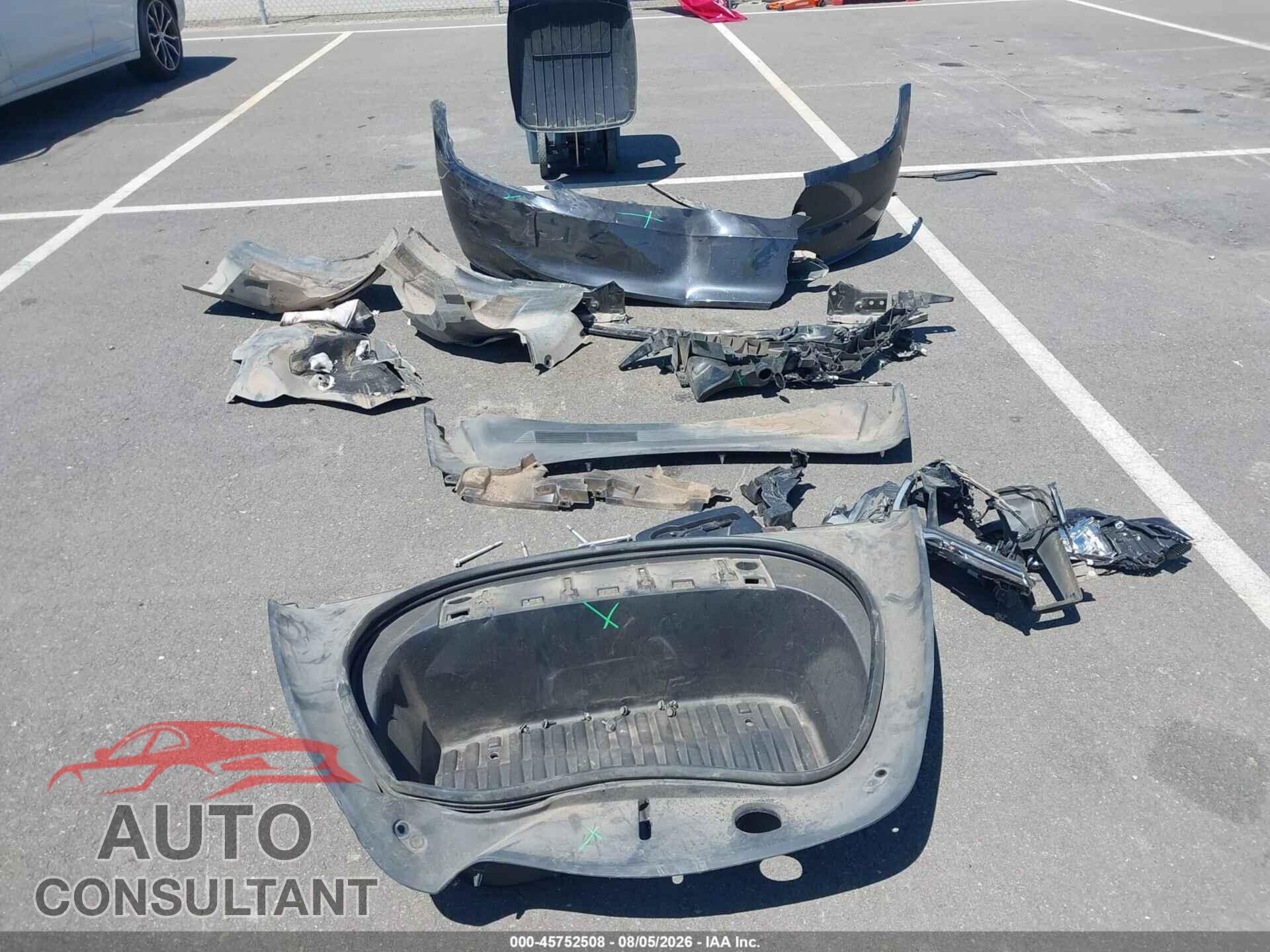 TESLA MODEL 3 2024 - 5YJ3E1EAXRF783560