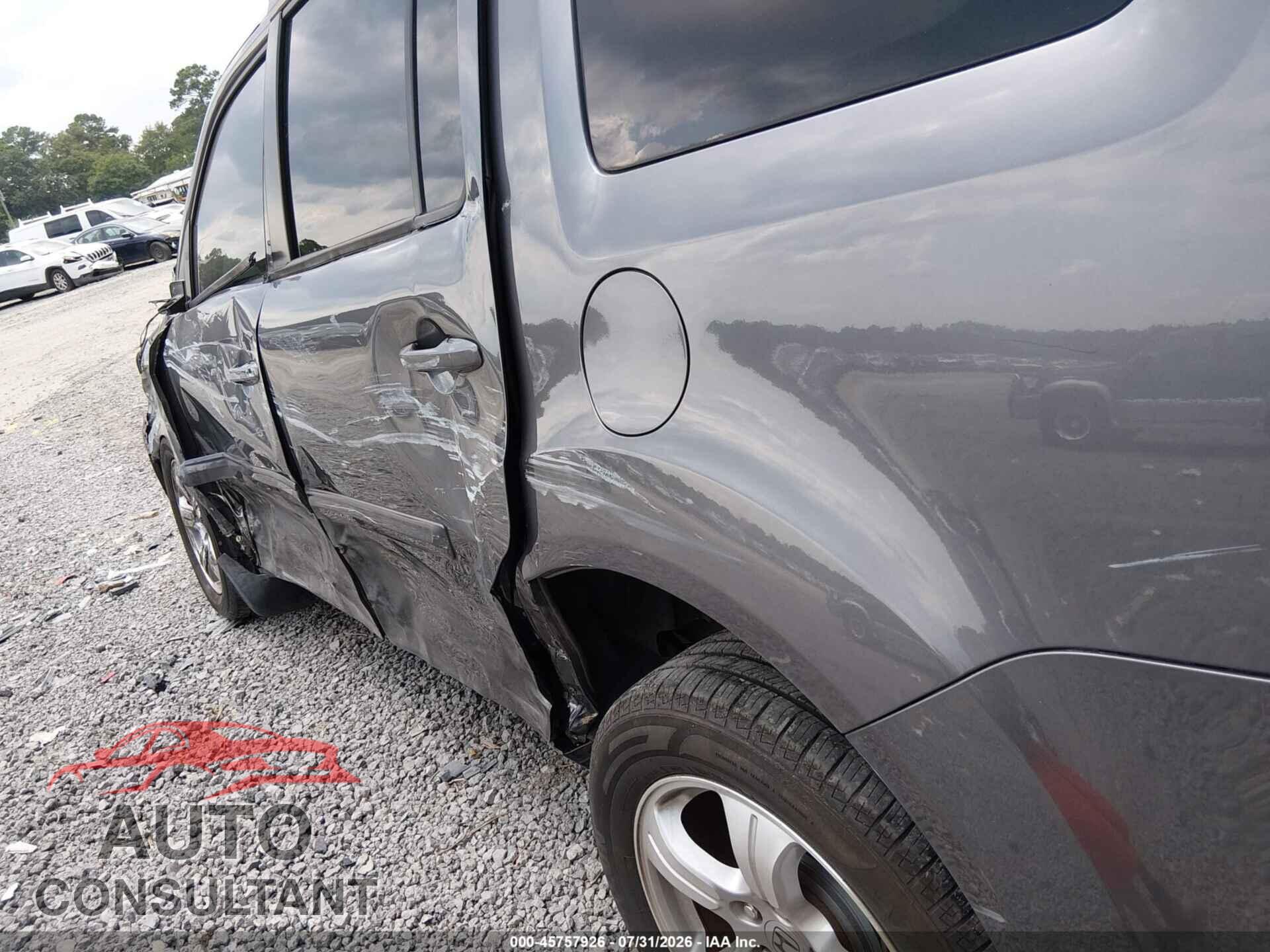 HONDA PILOT 2015 - 5FNYF4H53FB020178