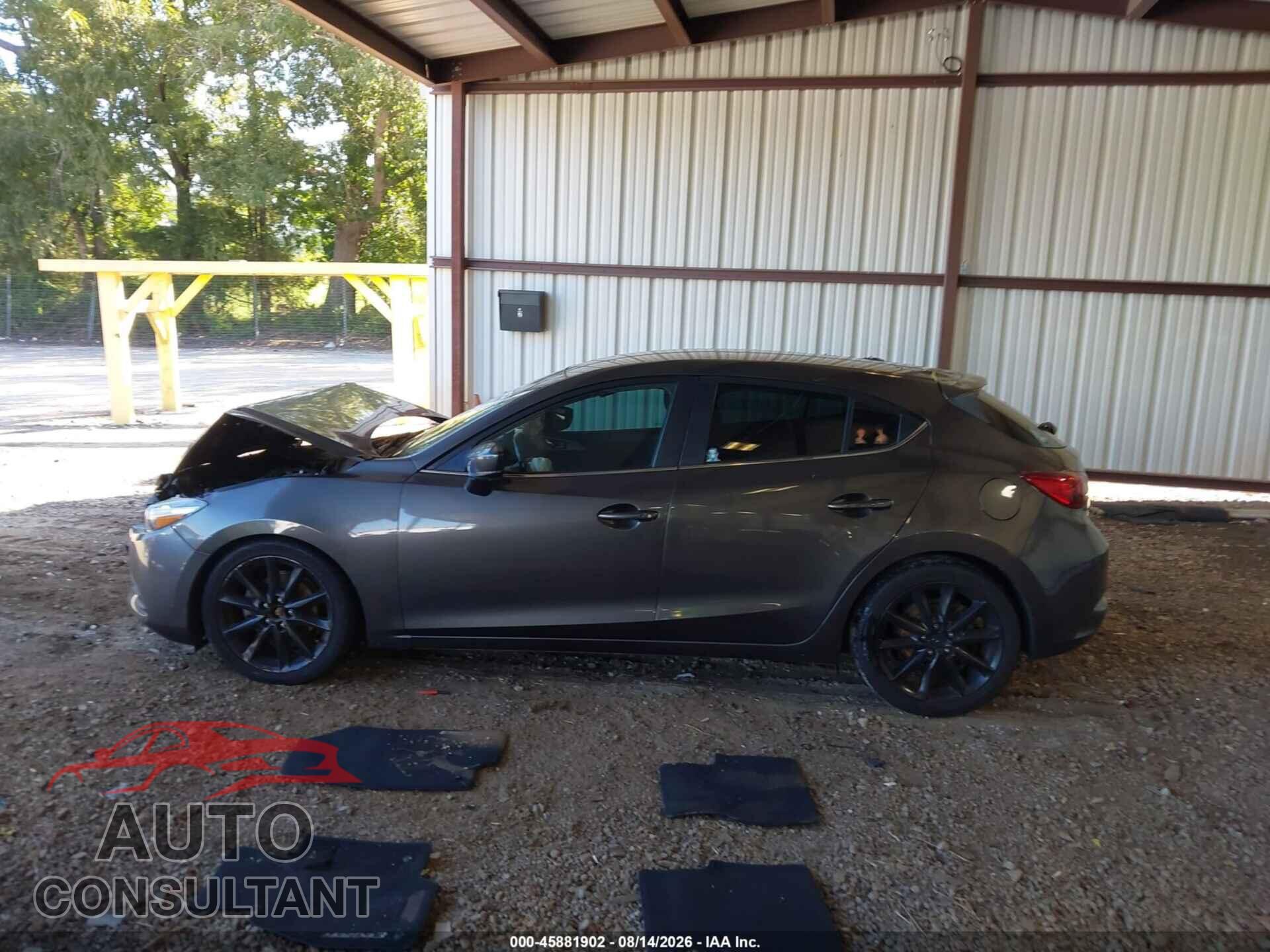 MAZDA MAZDA3 2018 - 3MZBN1L31JM164746