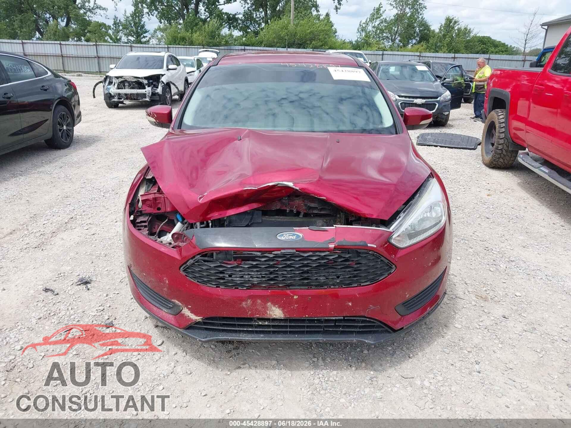 FORD FOCUS 2017 - 1FADP3K20HL290687