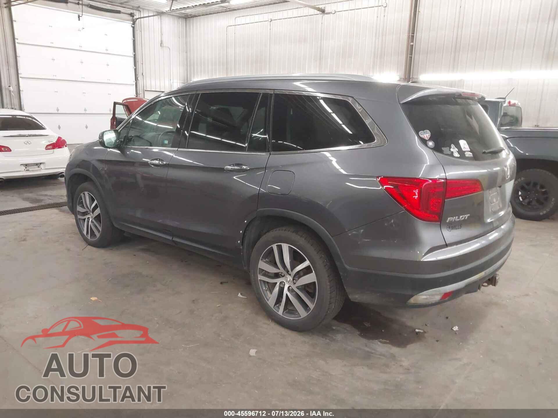 HONDA PILOT 2016 - 5FNYF6H08GB120598