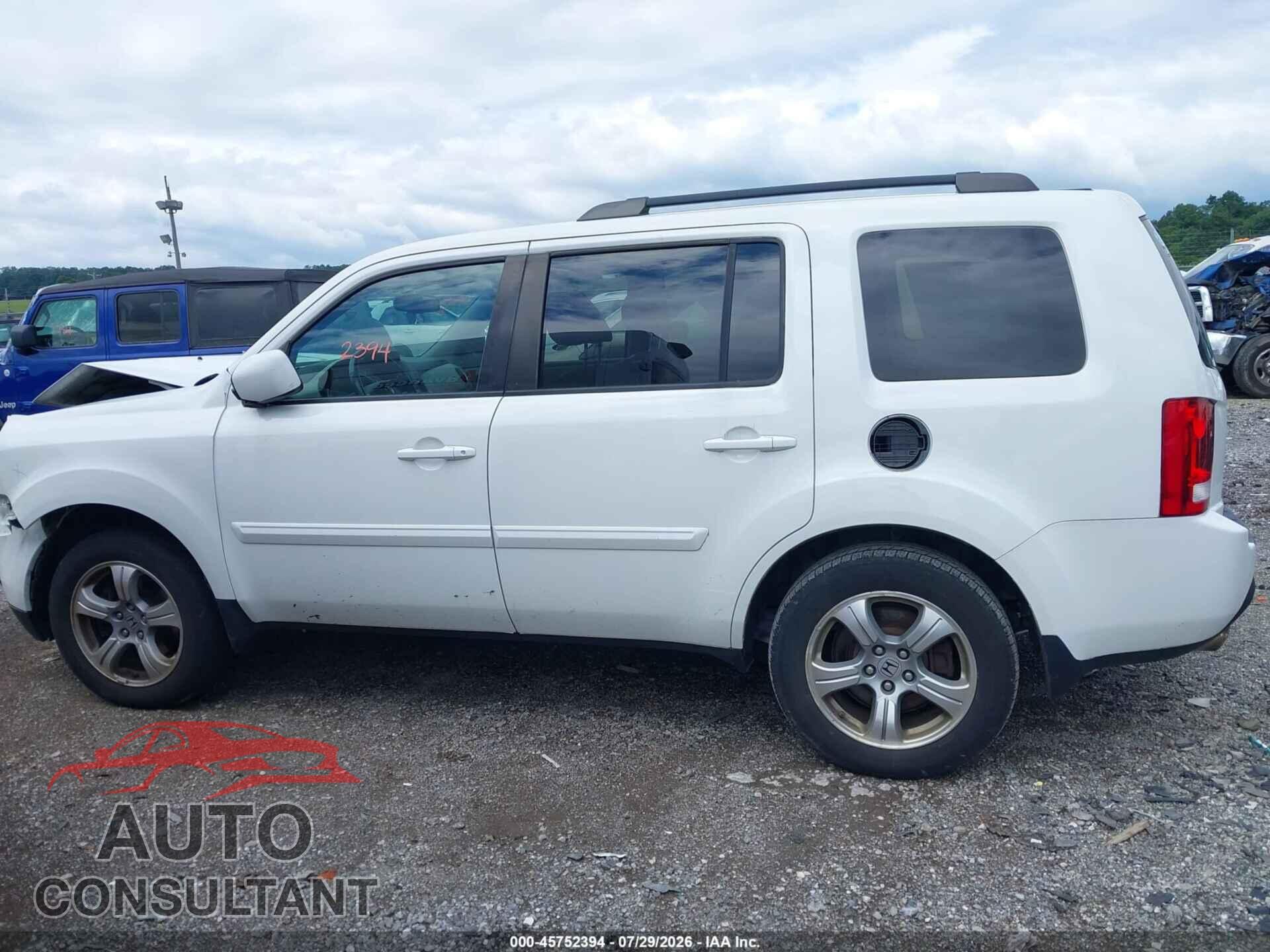 HONDA PILOT 2013 - 5FNYF4H74DB071848