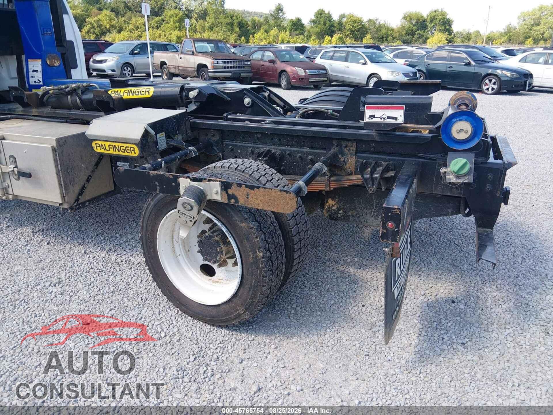 CHEVROLET SILVERADO MD 2023 - 1HTKJPVM2PH481913