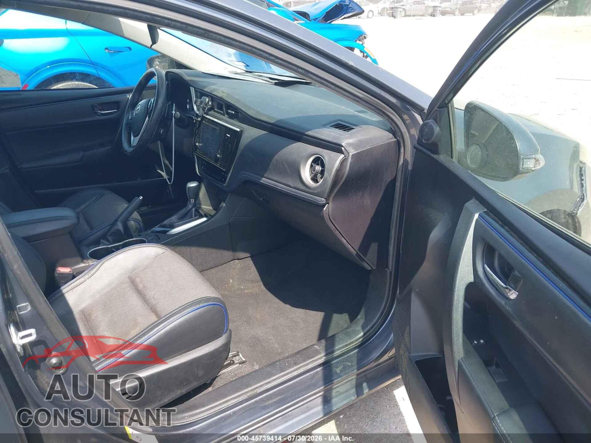 TOYOTA COROLLA 2017 - 5YFBURHE2HP620321