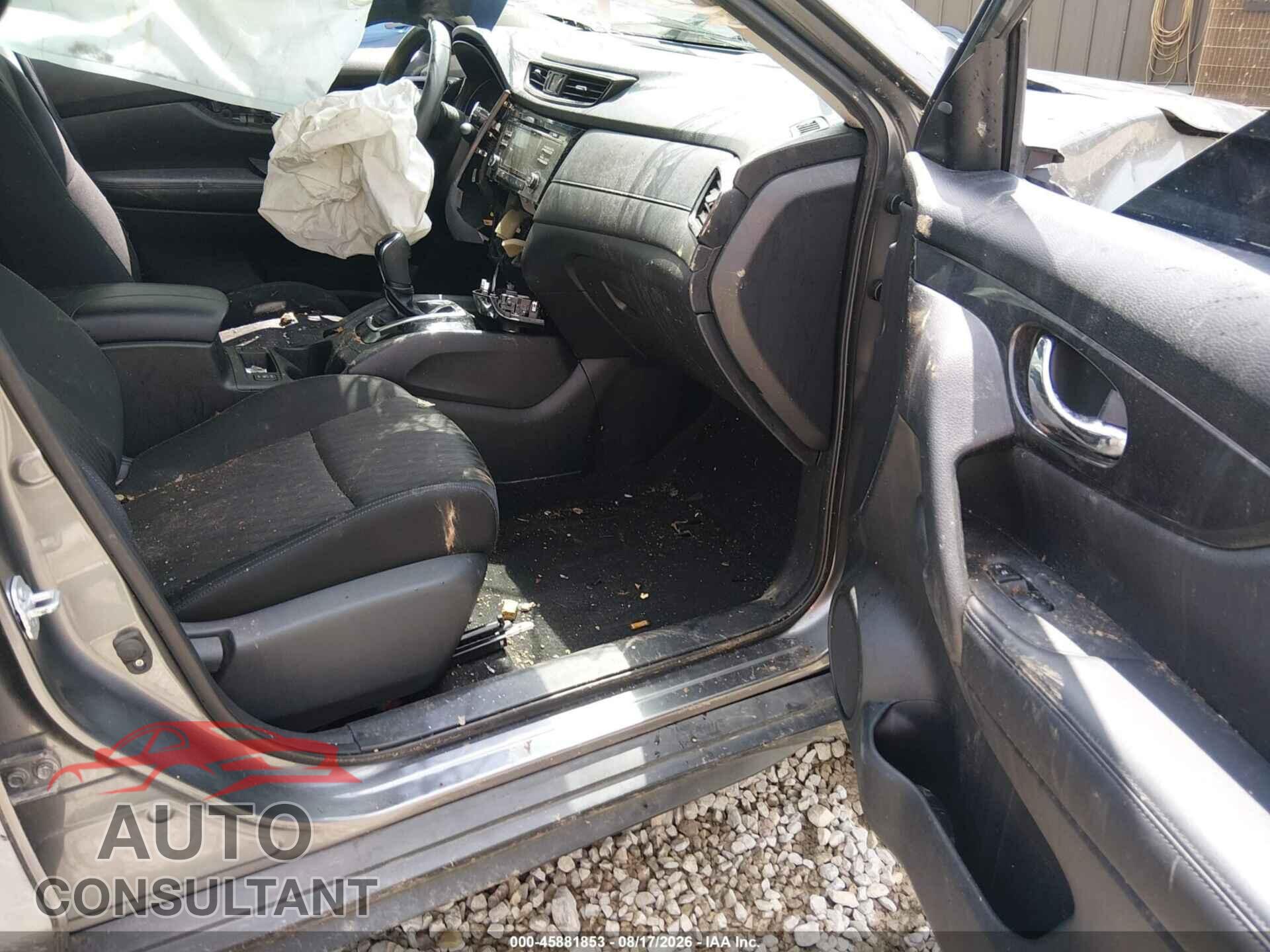 NISSAN ROGUE 2017 - KNMAT2MVXHP592037