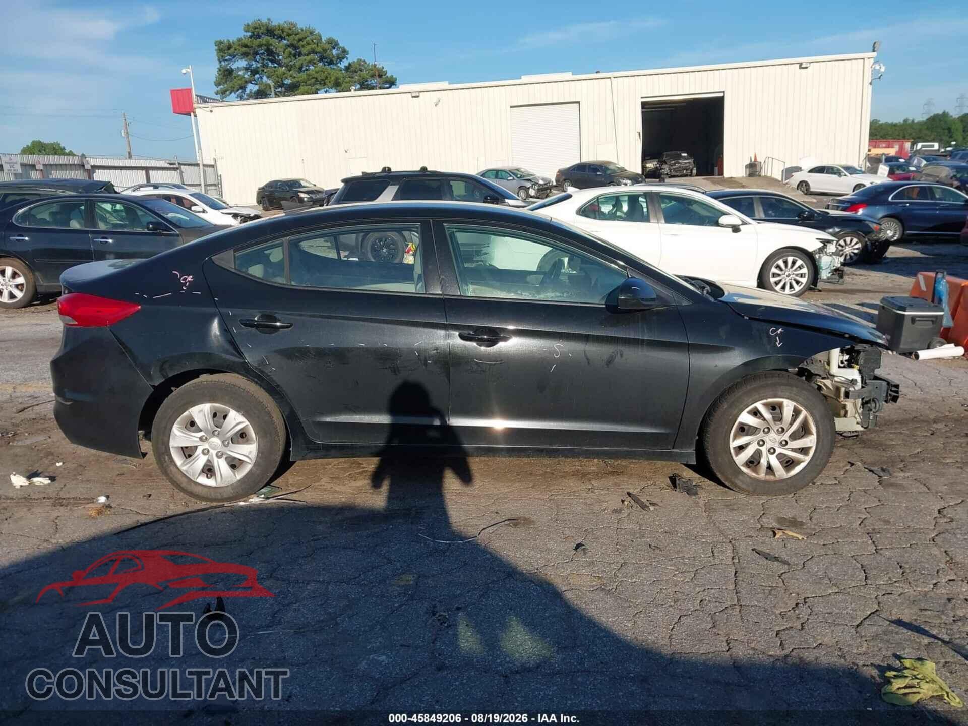 HYUNDAI ELANTRA 2018 - 5NPD74LF5JH375004