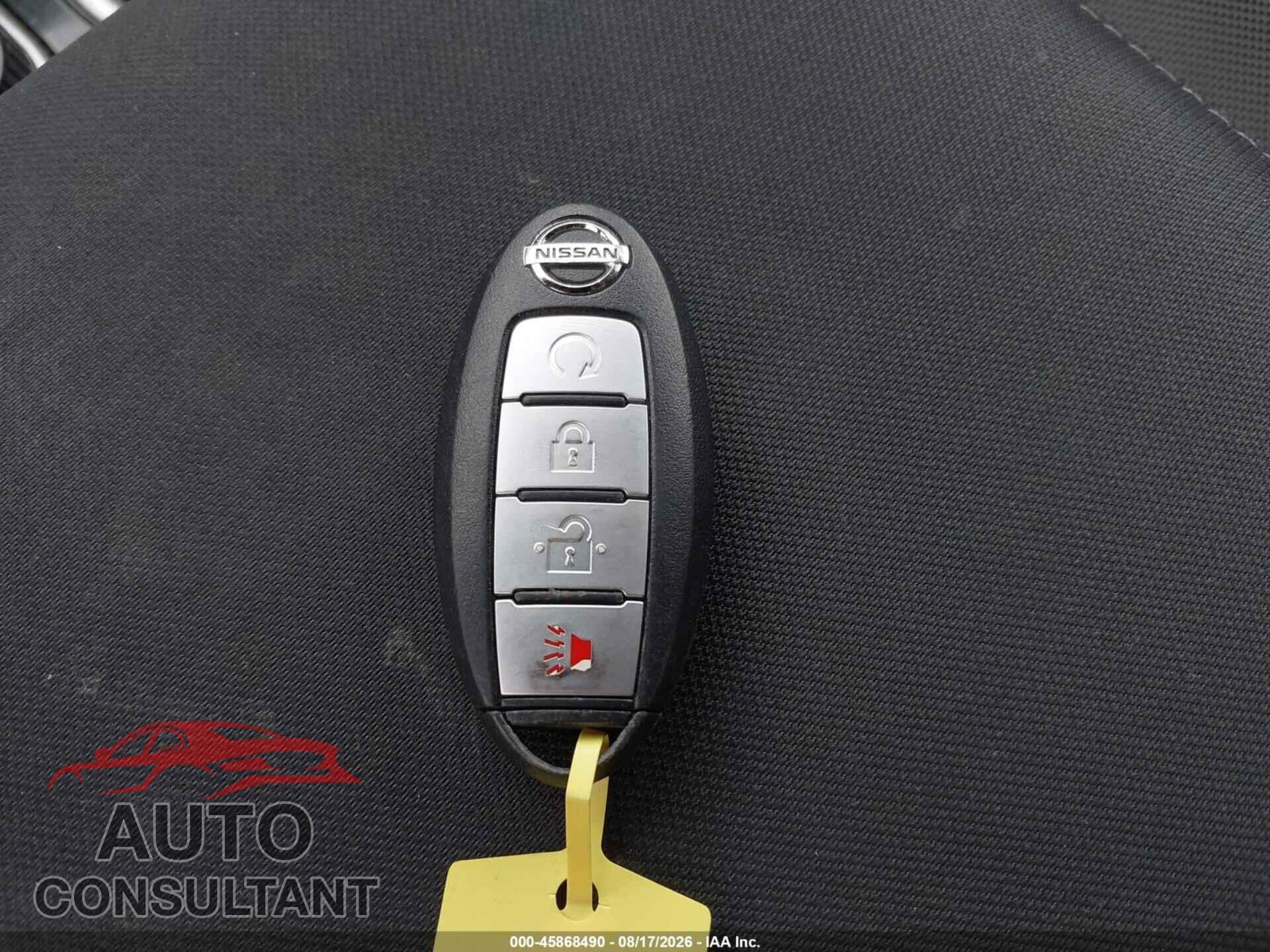 NISSAN PATHFINDER 2017 - 5N1DR2MM7HC624092
