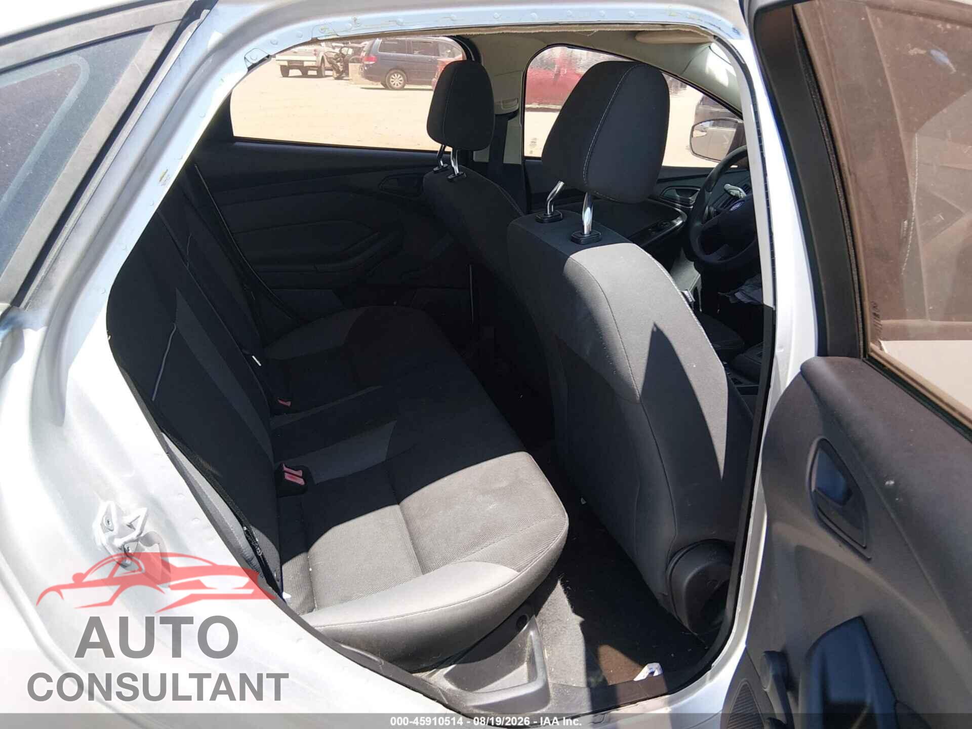FORD FOCUS 2014 - 1FADP3E22EL196446