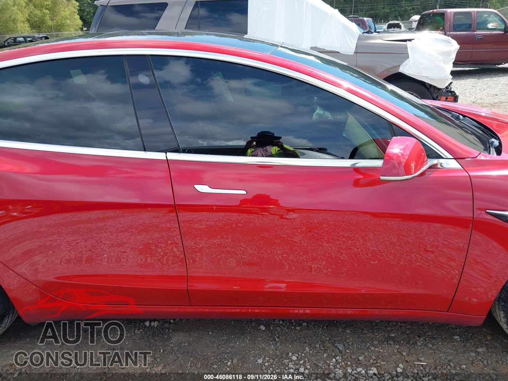 TESLA MODEL 3 2018 - 5YJ3E1EB9JF075409