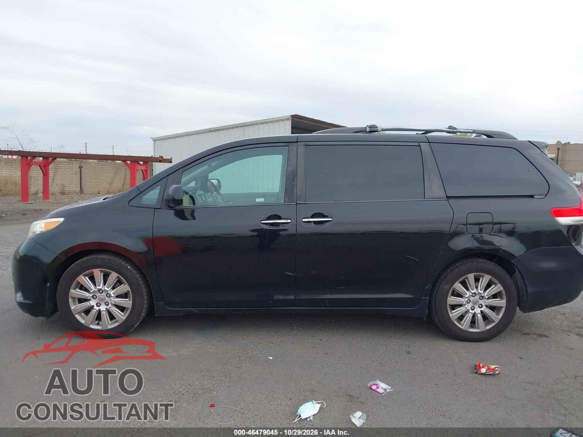 TOYOTA SIENNA 2011 - 5TDDK3DC3BS022737