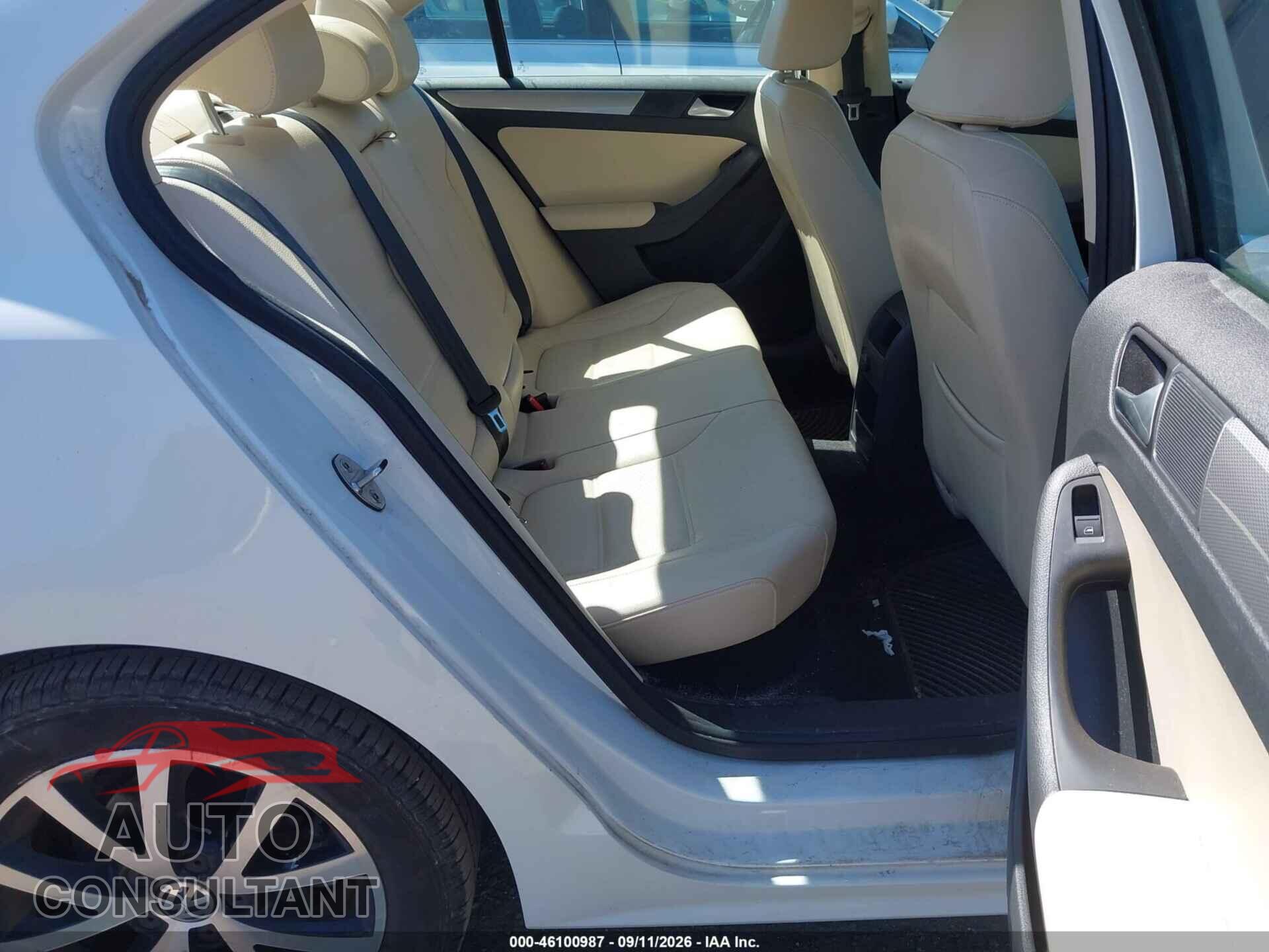 VOLKSWAGEN JETTA 2017 - 3VWDB7AJ6HM369396