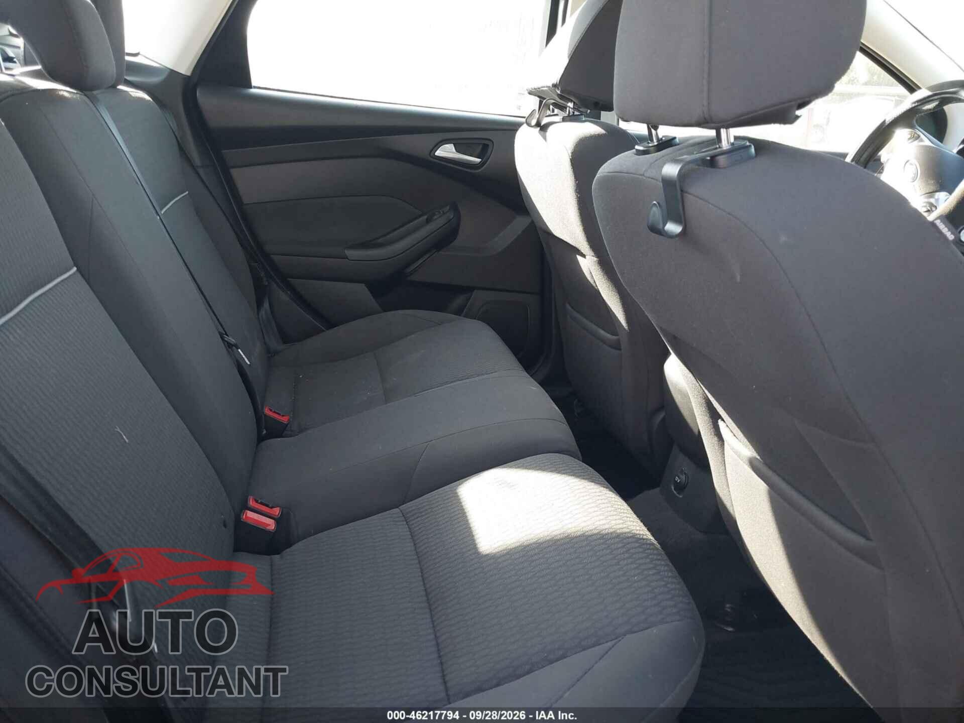 FORD FOCUS 2012 - 1FAHP3H23CL455374