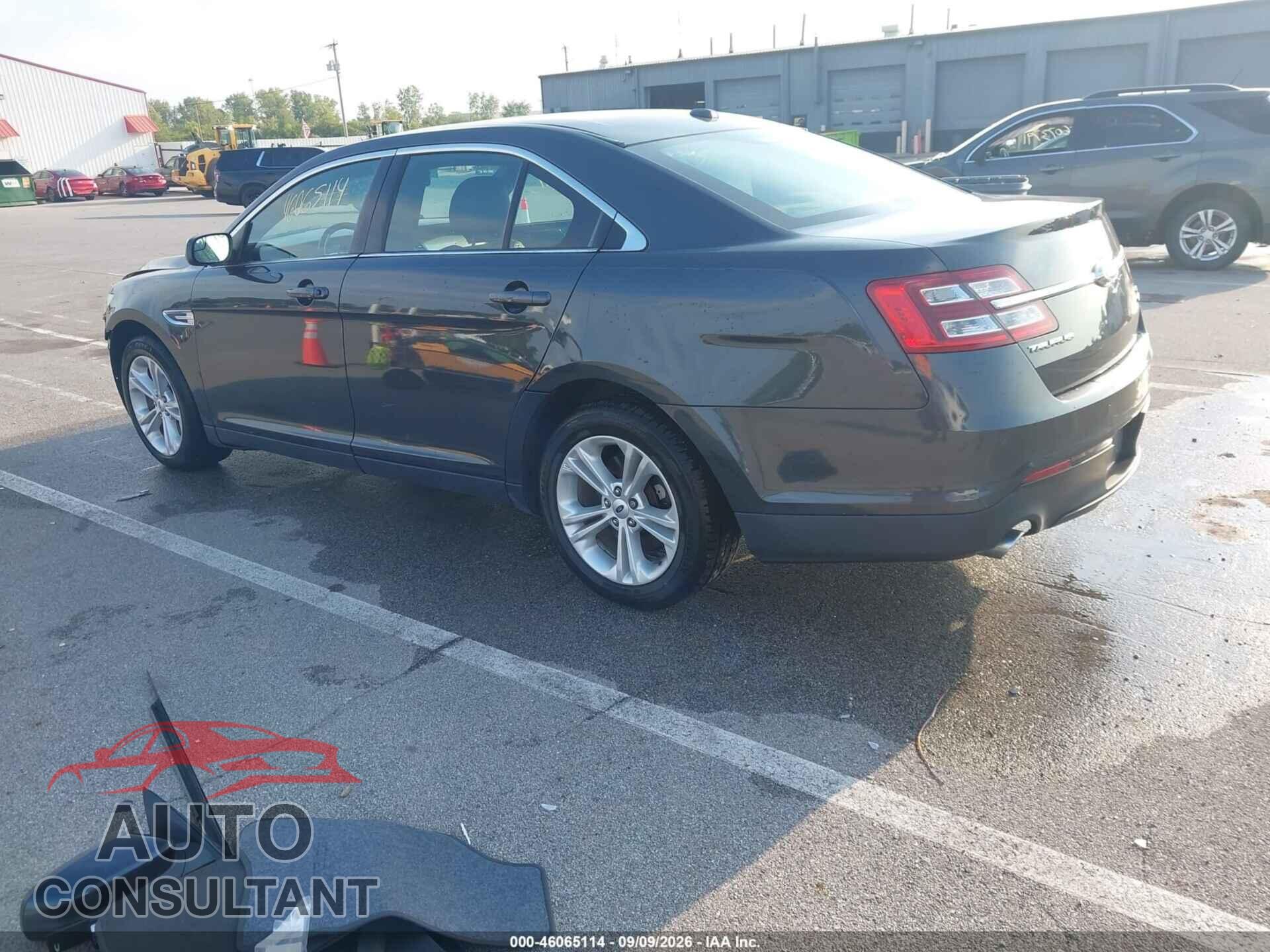 FORD TAURUS 2017 - 1FAHP2E88HG114541