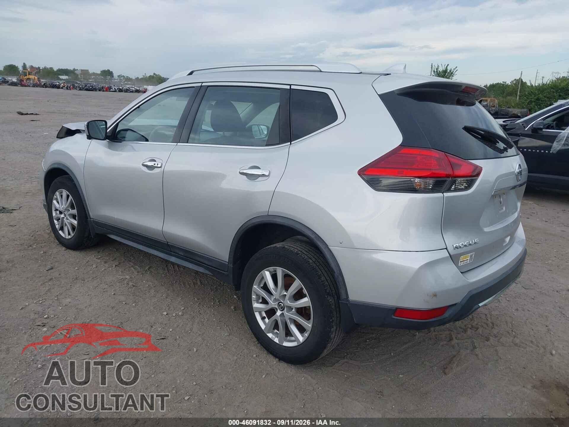 NISSAN ROGUE 2017 - KNMAT2MV6HP555793
