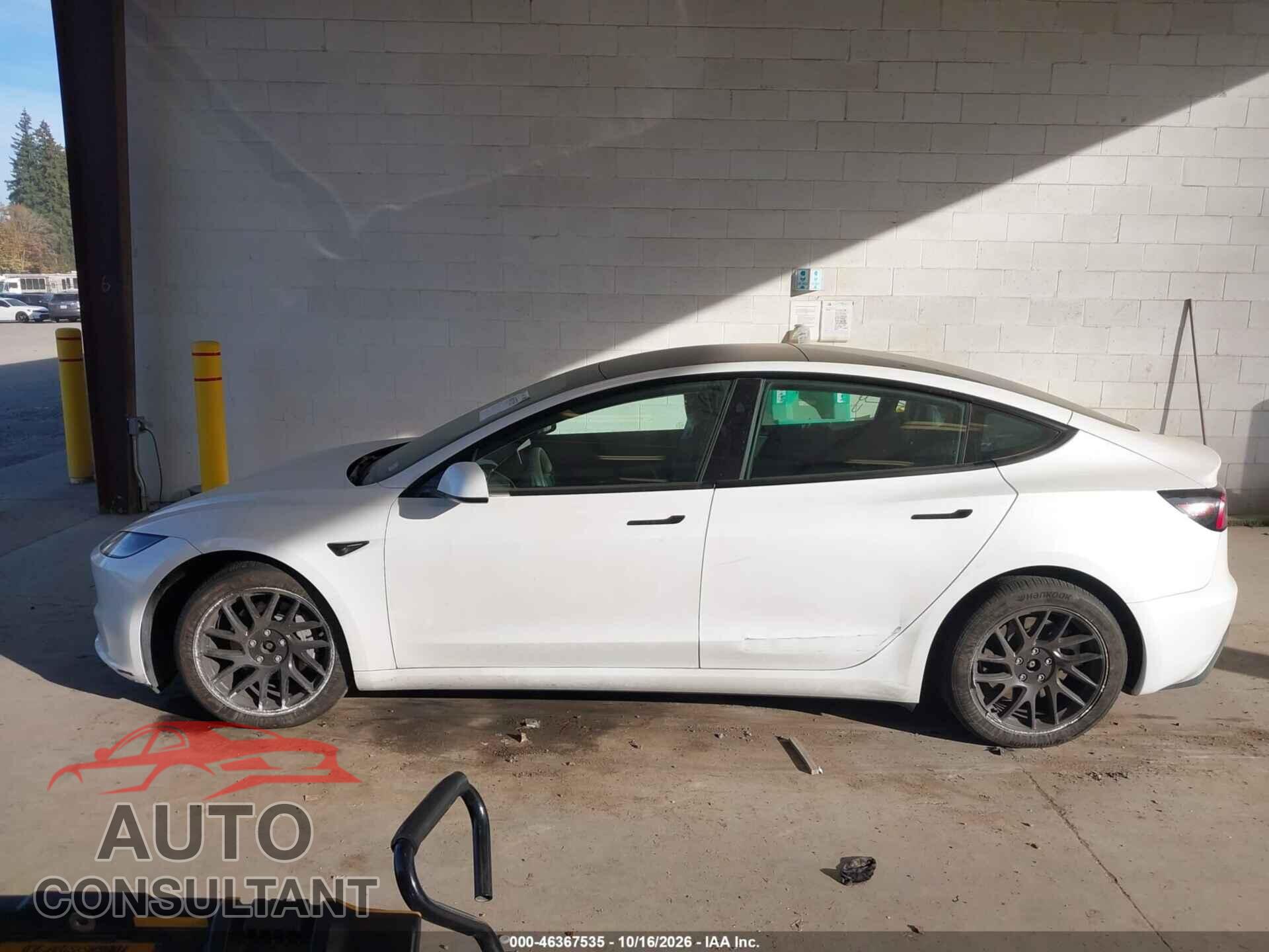 TESLA MODEL 3 2024 - 5YJ3E1EB9RF740093