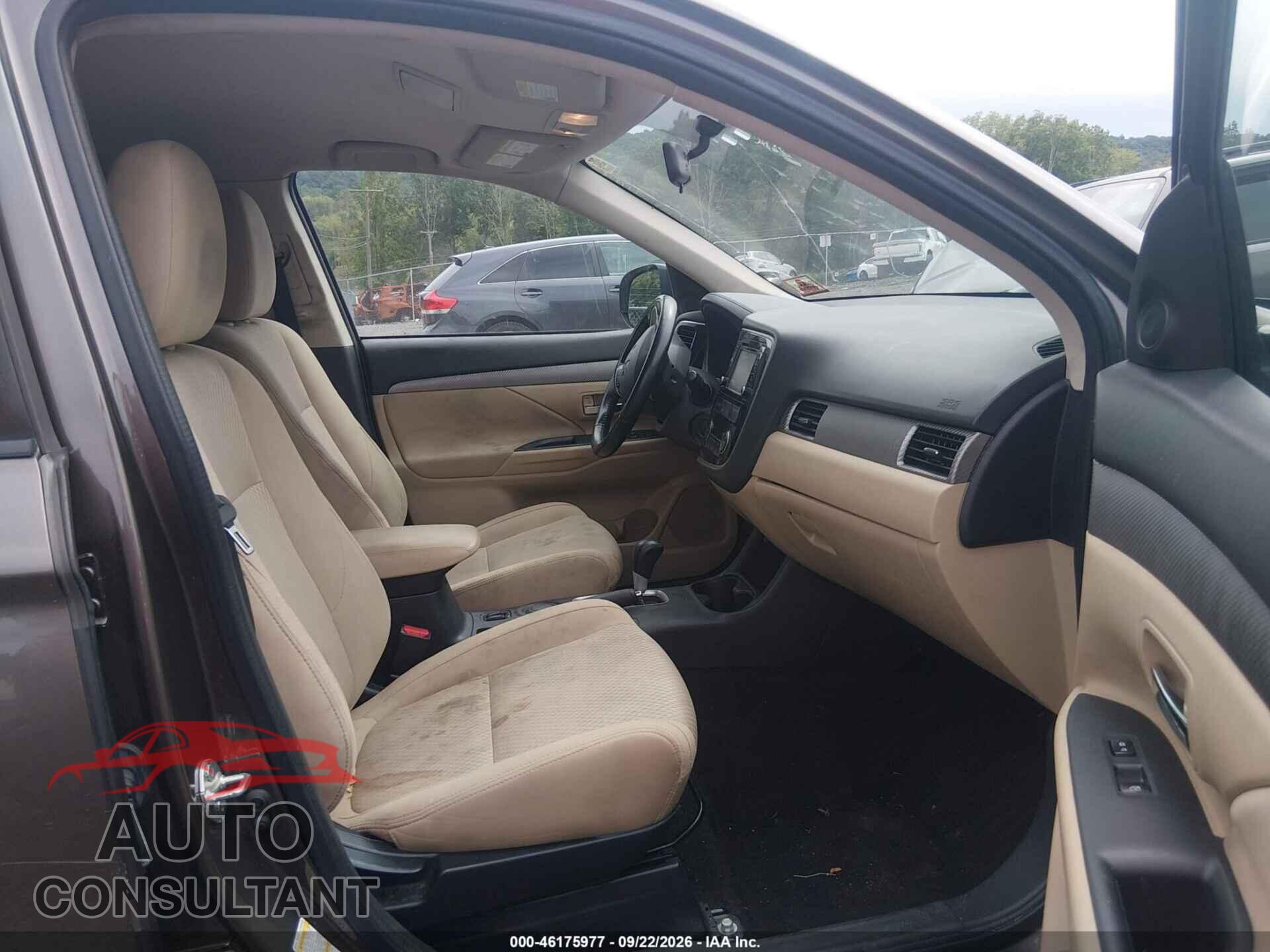 MITSUBISHI OUTLANDER 2016 - JA4AD3A31GZ035004