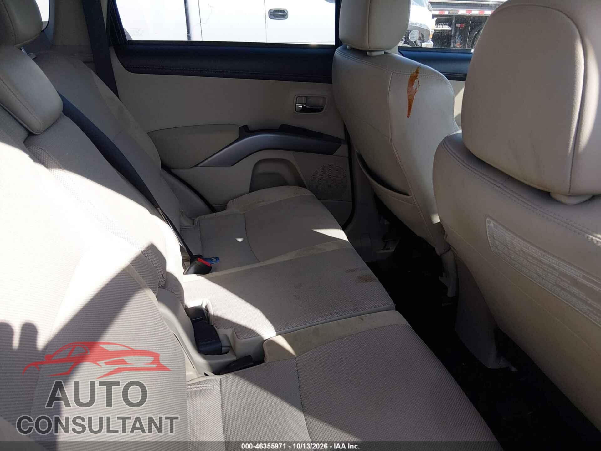 MITSUBISHI OUTLANDER 2012 - JA4JS4AX7CU001574