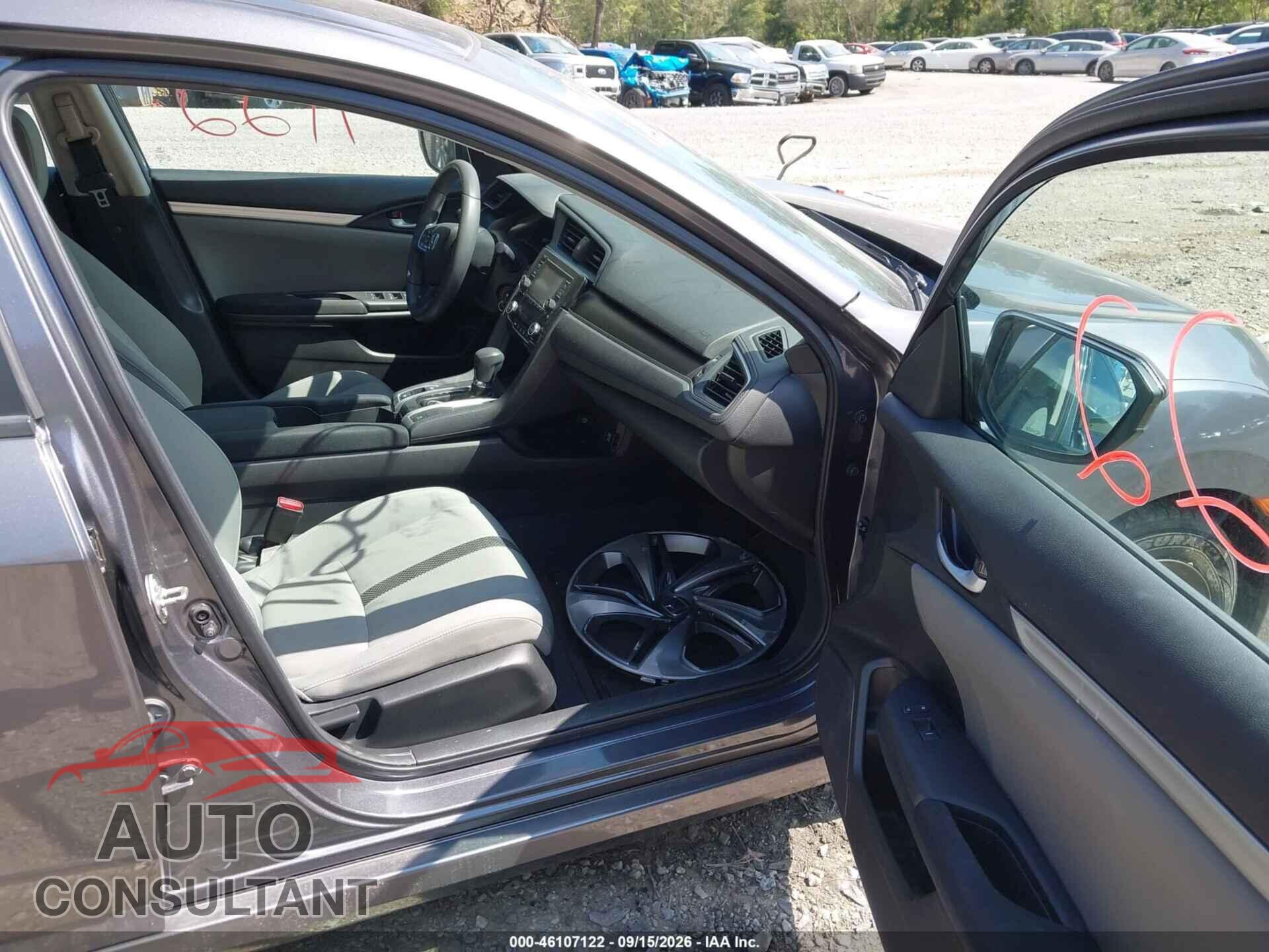 HONDA CIVIC 2019 - 2HGFC2F66KH576331