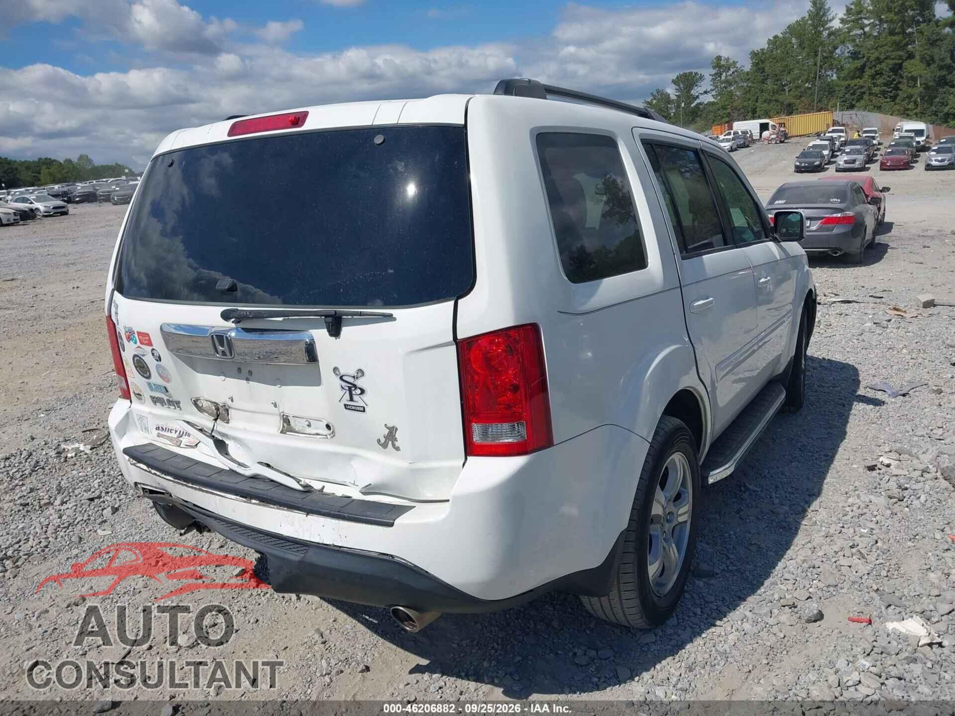 HONDA PILOT 2015 - 5FNYF3H64FB006731