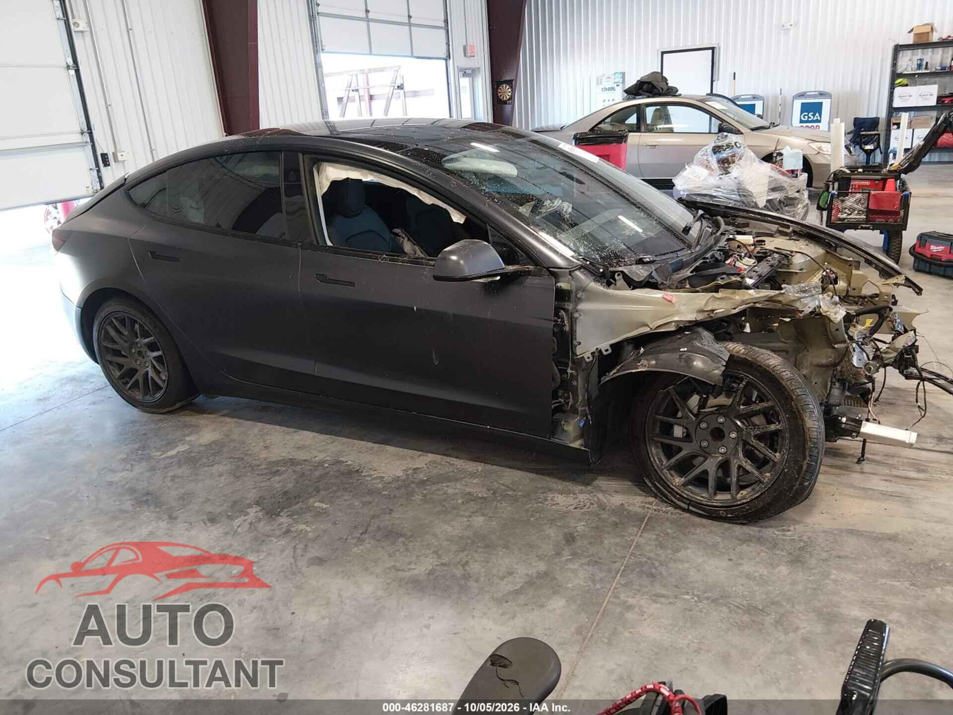 TESLA MODEL 3 2024 - 5YJ3E1EA9RF752266