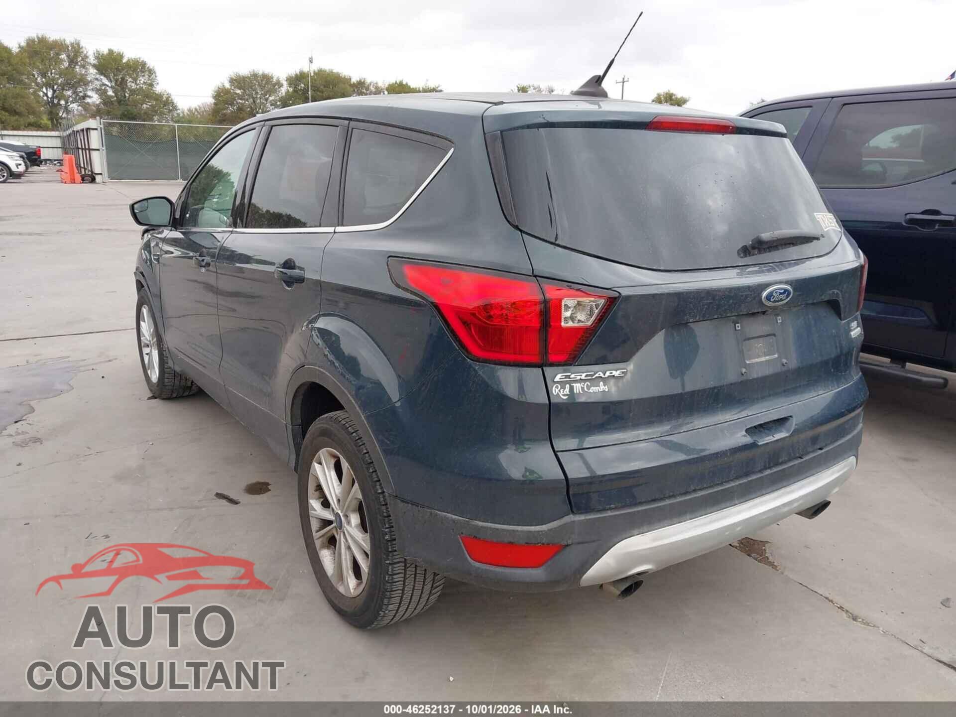 FORD ESCAPE 2019 - 1FMCU0GDXKUC09747