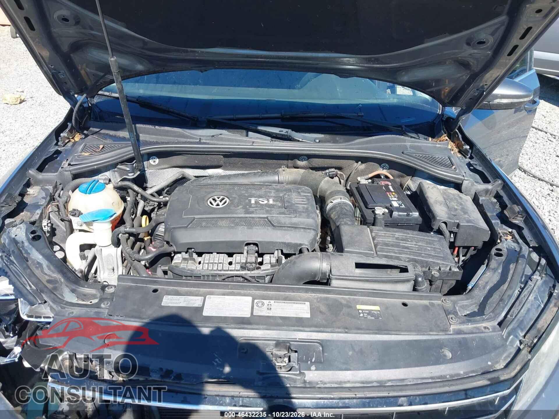 VOLKSWAGEN PASSAT 2017 - 1VWAT7A33HC046734