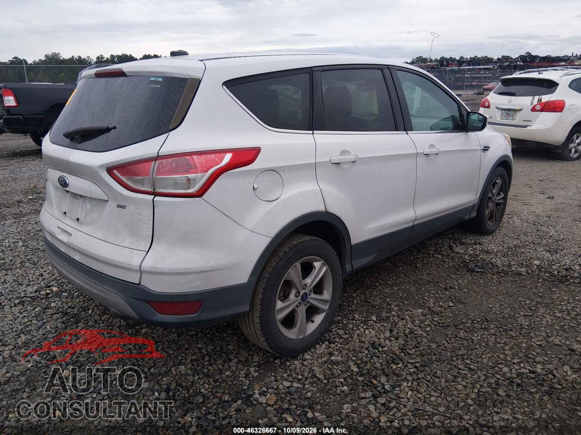 FORD ESCAPE 2015 - 1FMCU0GX2FUB13417