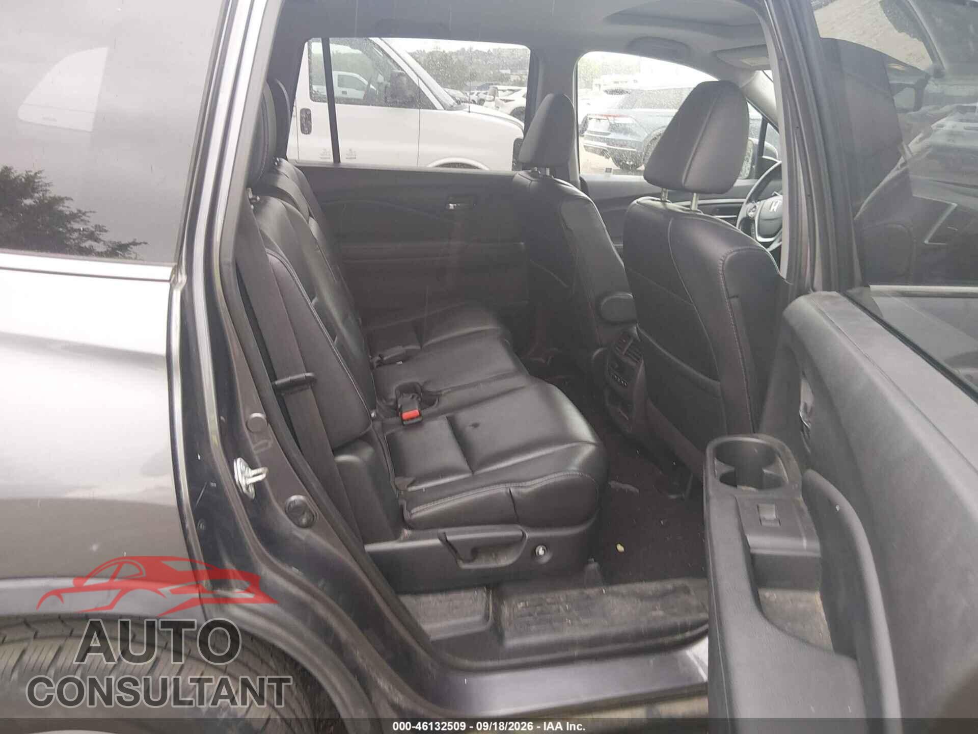 HONDA PILOT 2017 - 5FNYF6H58HB002919