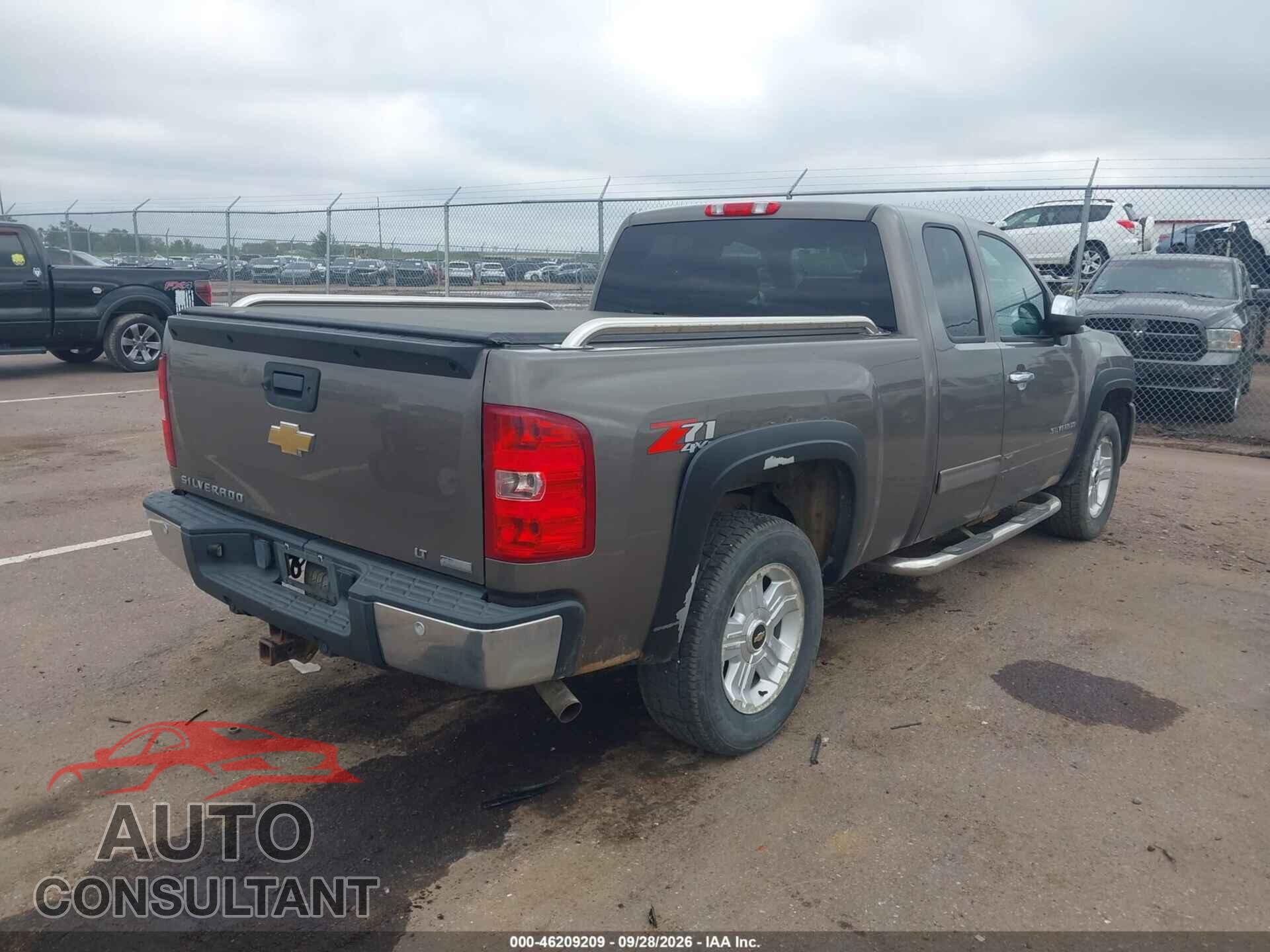 CHEVROLET SILVERADO 1500 2011 - 1GCRKSE33BZ340192