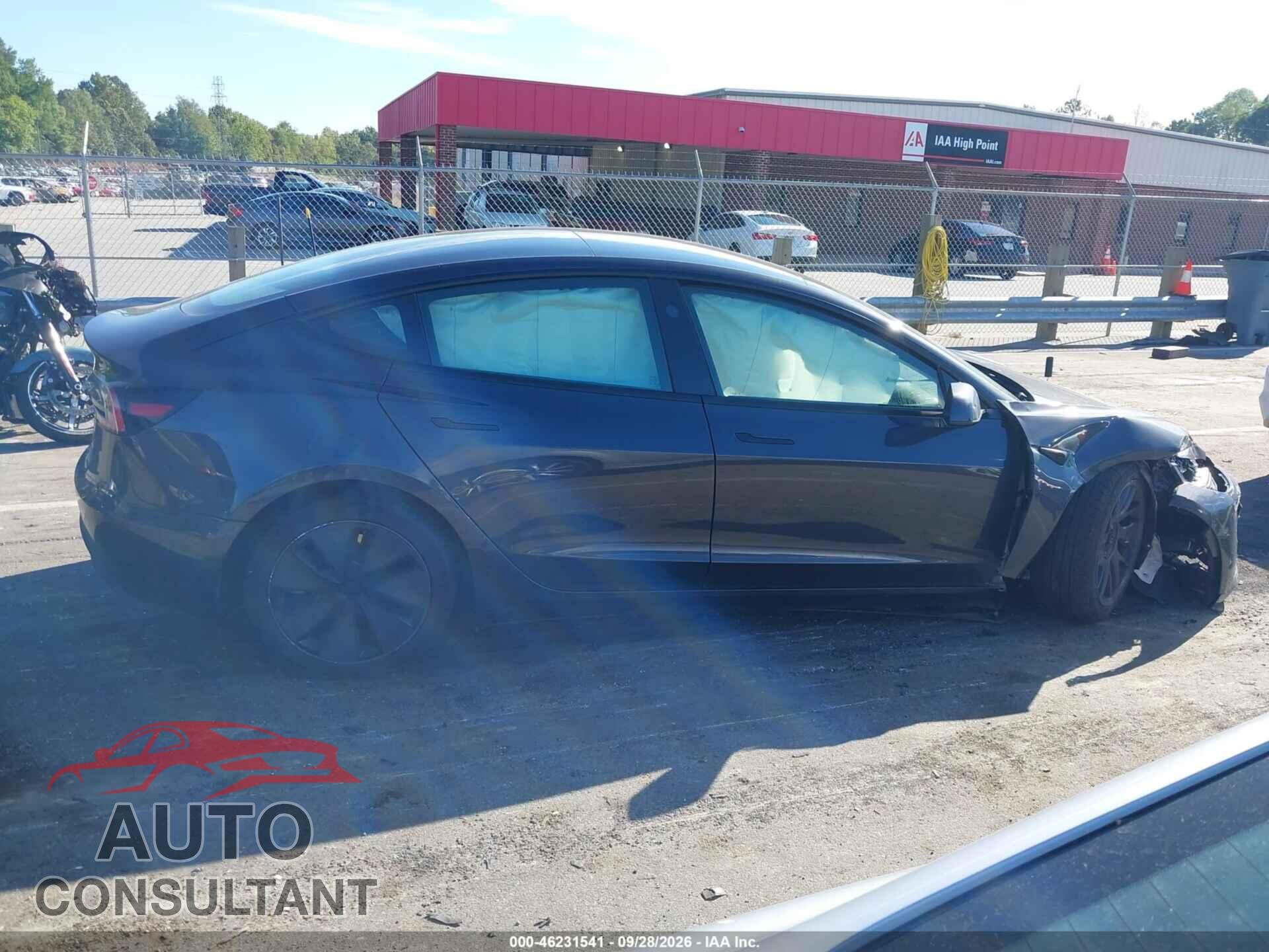 TESLA MODEL 3 2025 - 5YJ3E1EA7SF034589
