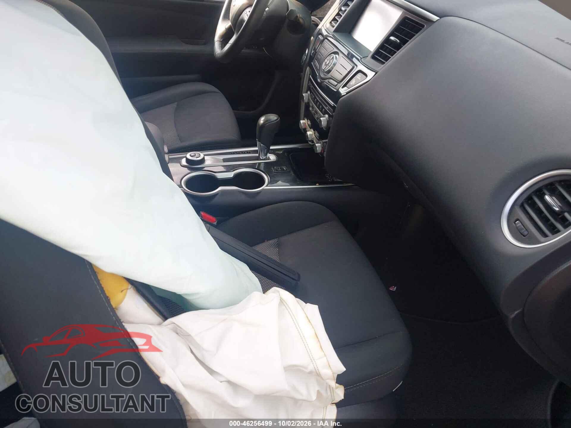 NISSAN PATHFINDER 2017 - 5N1DR2MM4HC661925