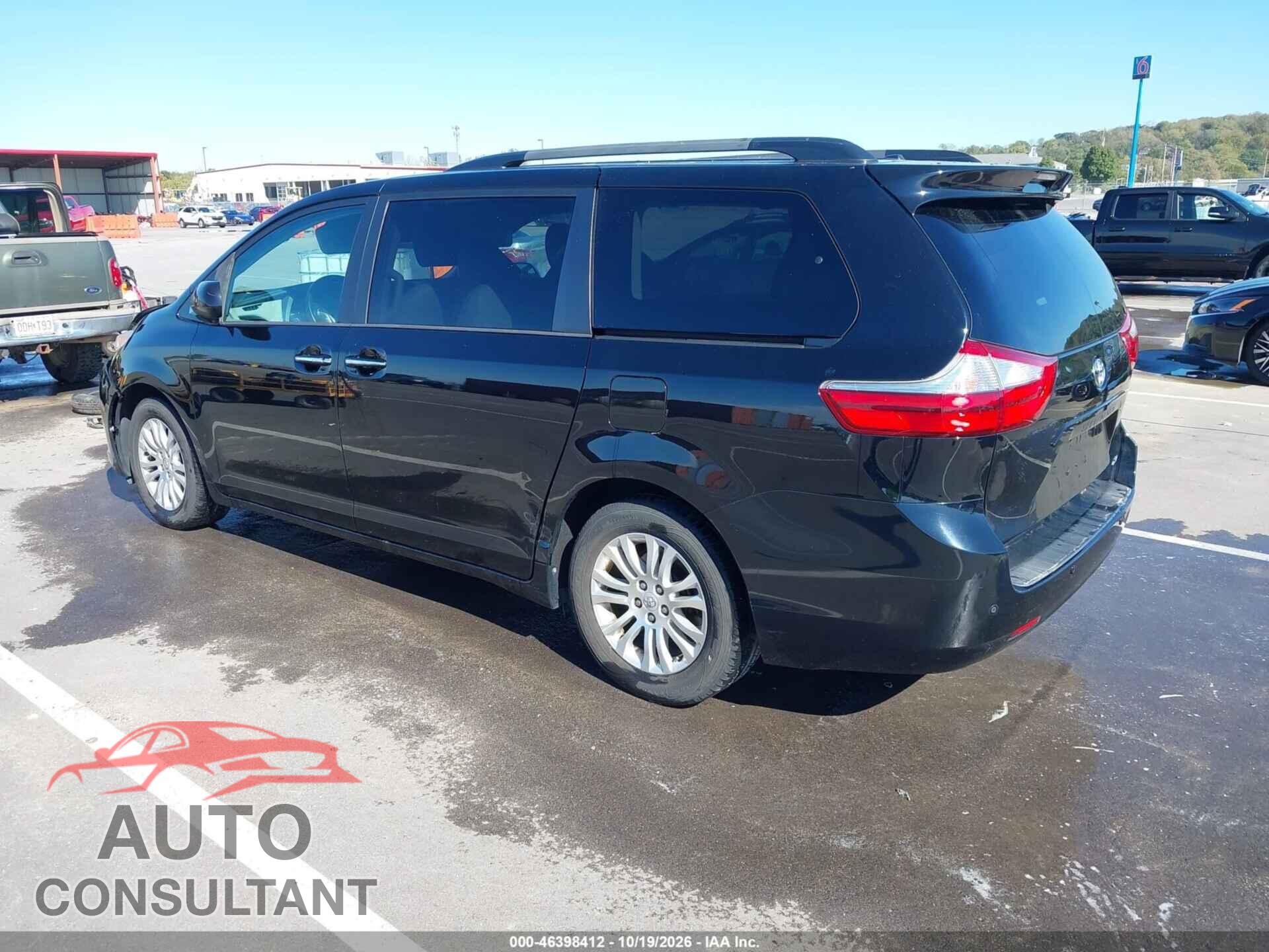 TOYOTA SIENNA 2015 - 5TDYK3DC2FS680850