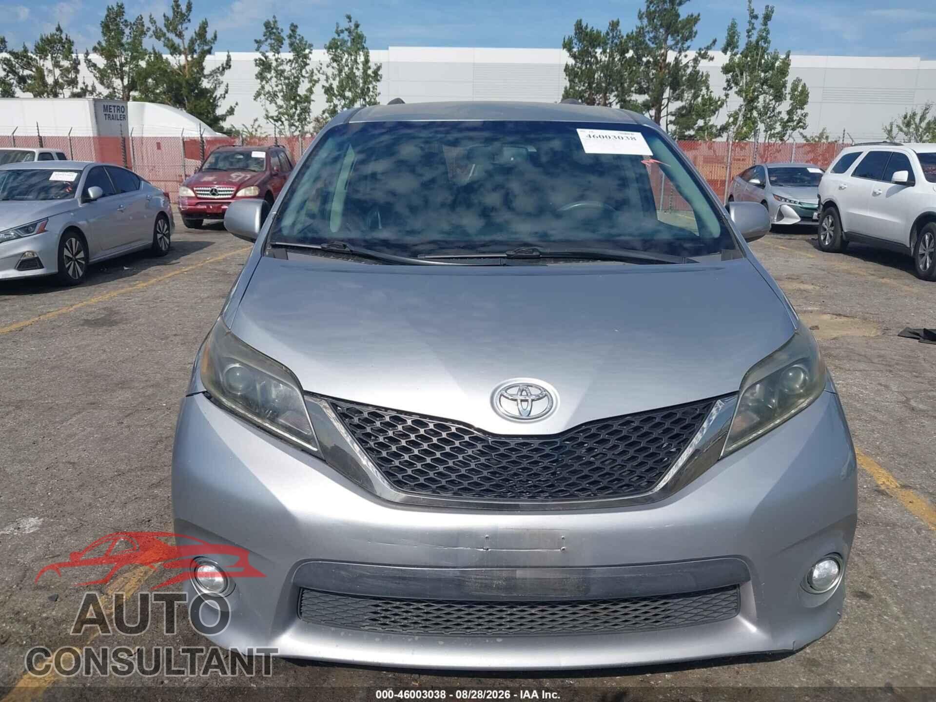TOYOTA SIENNA 2017 - 5TDXZ3DC7HS847875