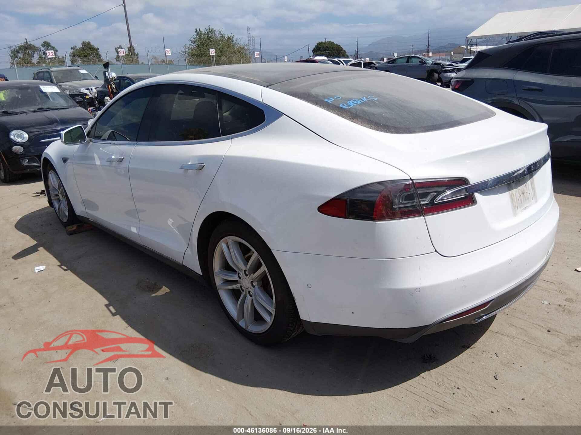 TESLA MODEL S 2015 - 5YJSA1S24FF093867